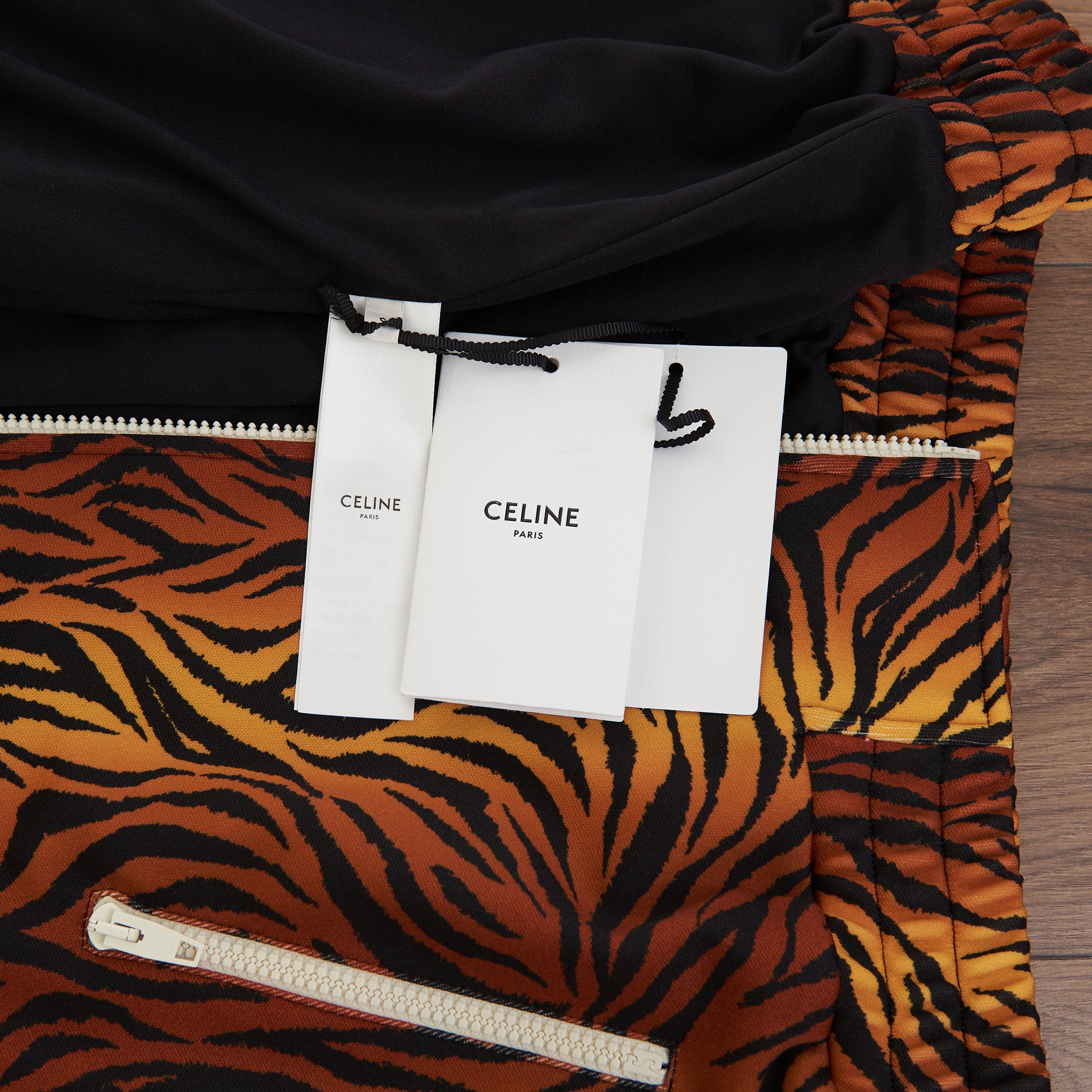 Celine Loose Sweatshirt In Double Face Jersey With Tiger Print Size US M / EU 48-50 / 2 - 19 Thumbnail