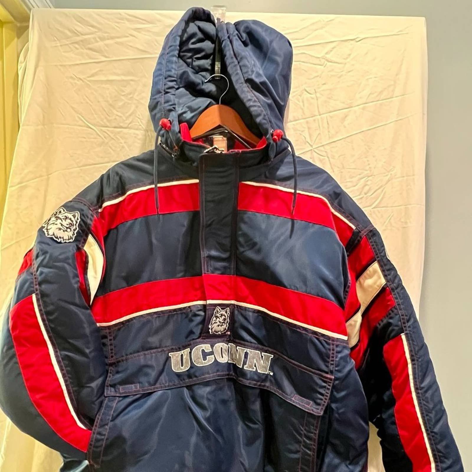 Starter Starter Vintage UCONN Huskies PULLOVER PUFFER Jacket Coat | Grailed