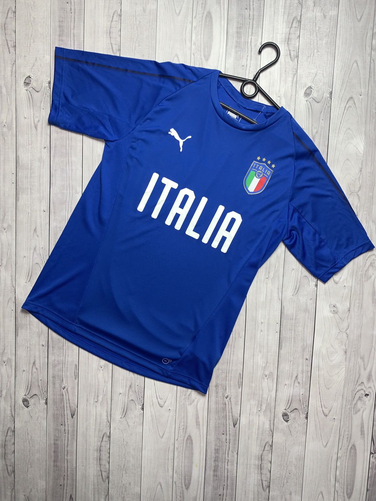 Italy soccer jersey puma Size M/L