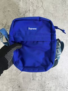 Shop Supreme 2018 SS Unisex Street Style Plain Logo Skater Style (2018  18ss, Supreme Shoulder Bag) by Hirokiki.k