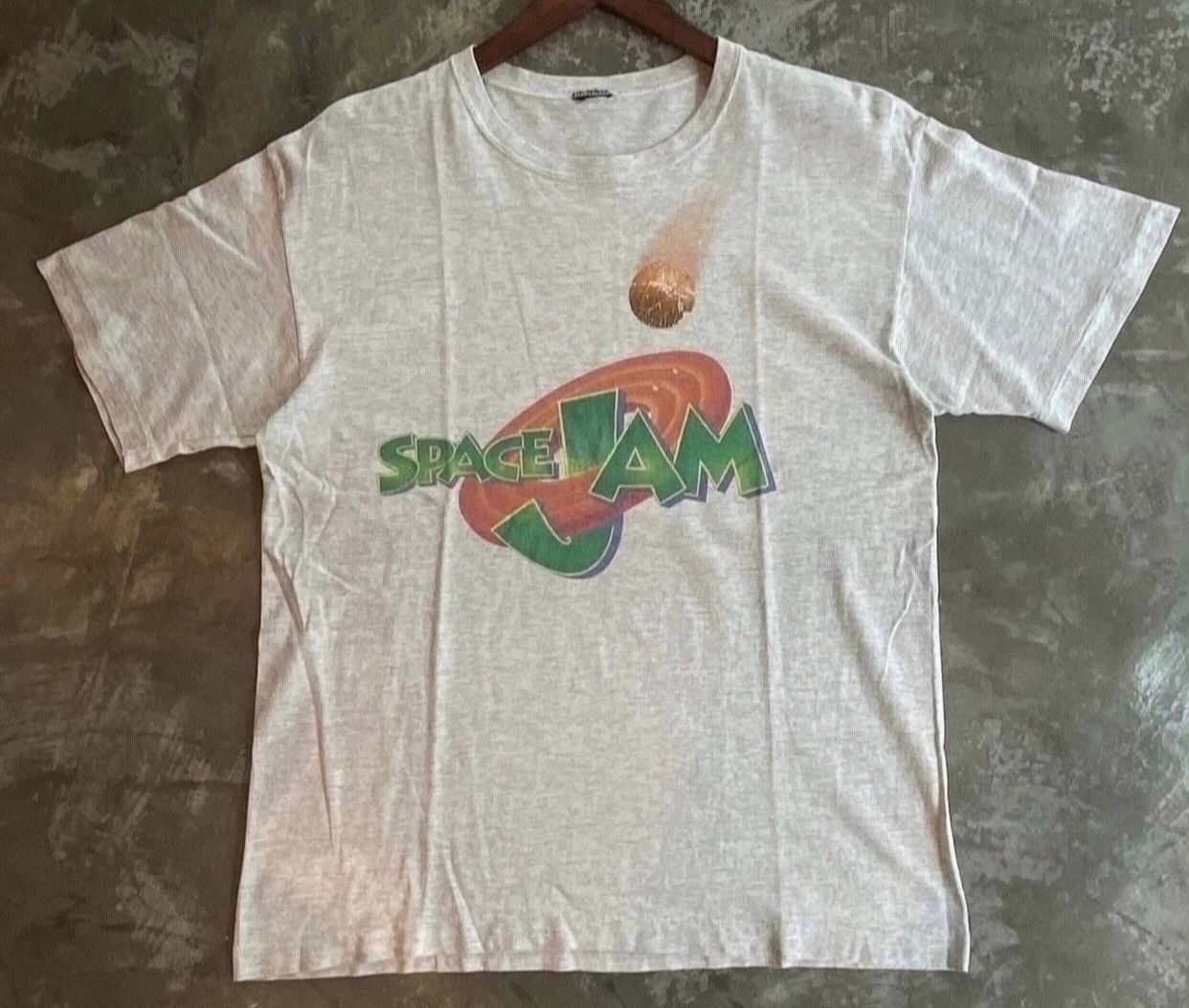 NBA Vintage 90s Space Jam Jordan and Bugs Double Side Tee 1996 Size US L / EU 52-54 / 3 - 2 Thumbnail