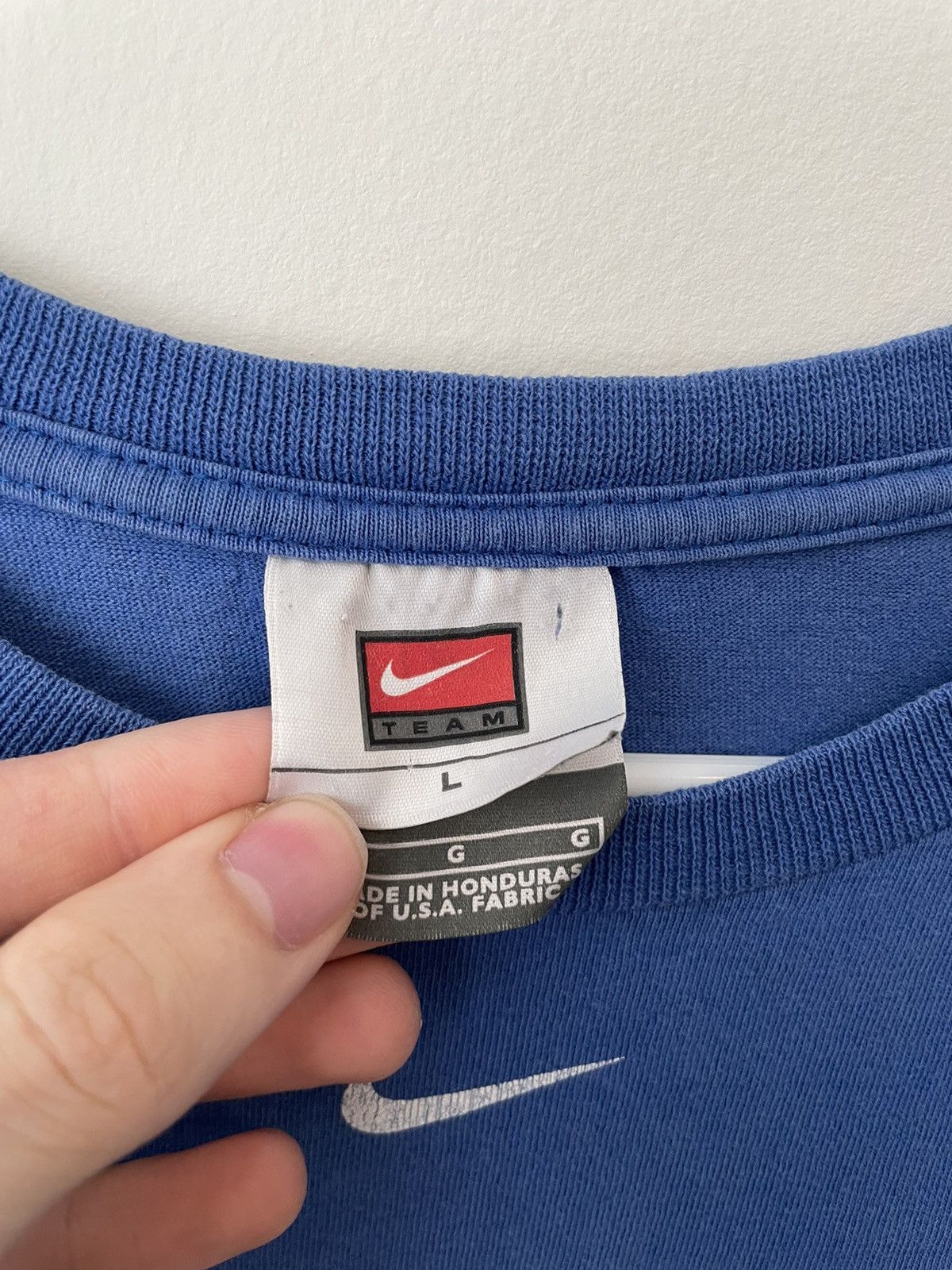 Nike Vintage UK Wildcats Nike Tee size Large Size US L / EU 52-54 / 3 - 3 Thumbnail