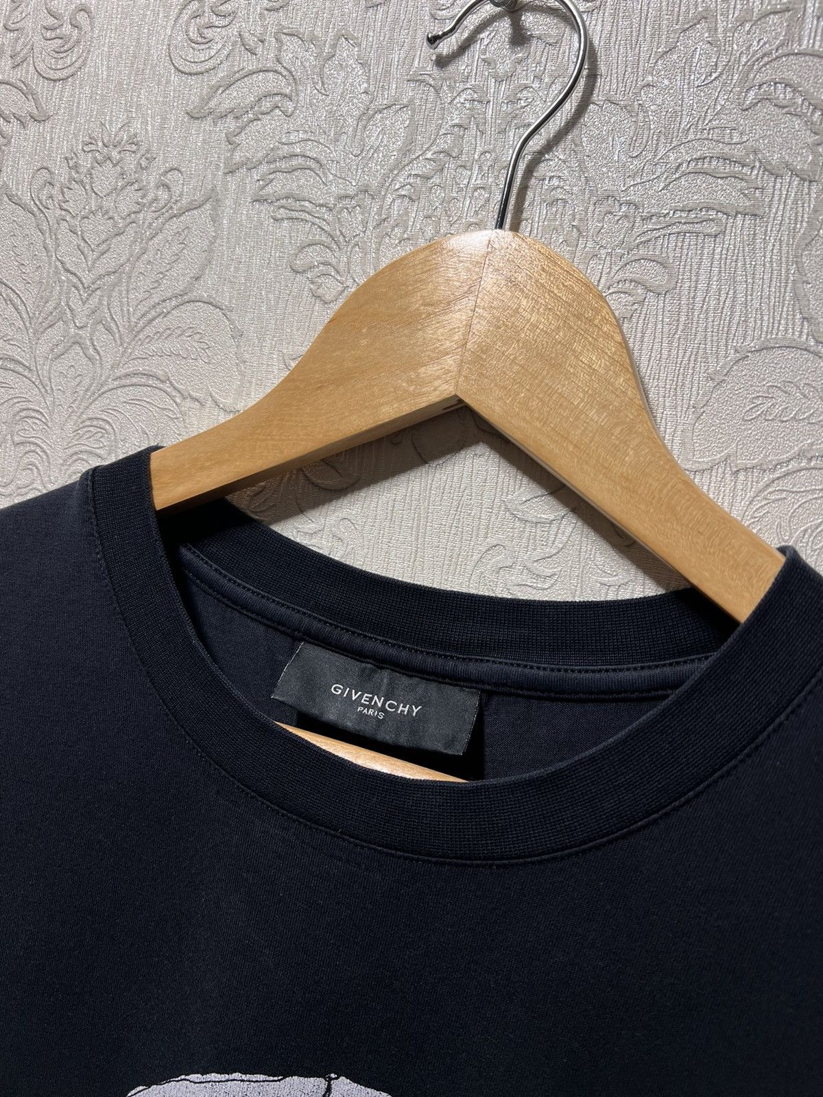 Givenchy Givenchy Vintage skeleton T shirt Size US M / EU 48-50 / 2 - 6 Thumbnail