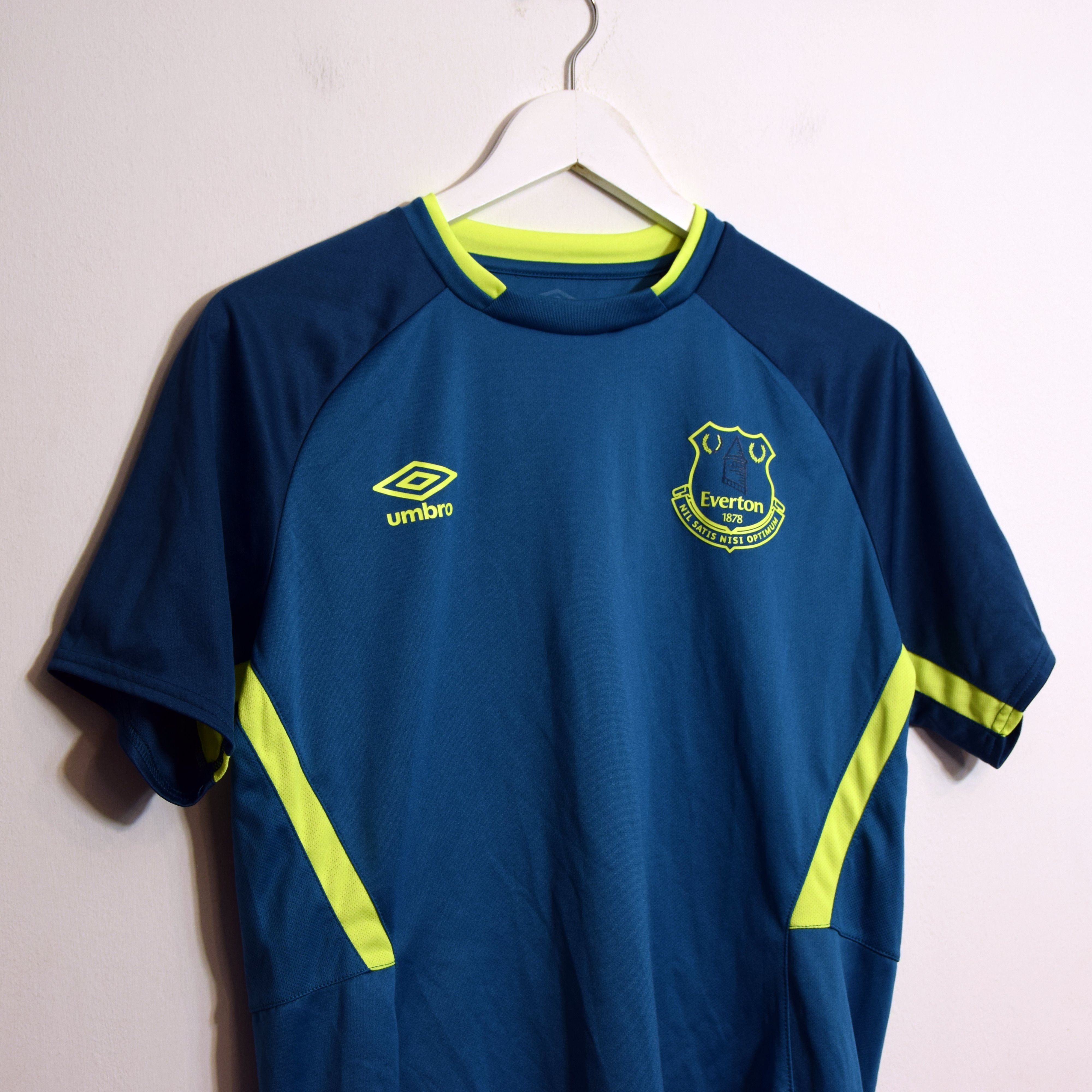Umbro Everton Umbro Trainning Jersey T-shirt M Premier LEague Size US M / EU 48-50 / 2 - 5 Thumbnail