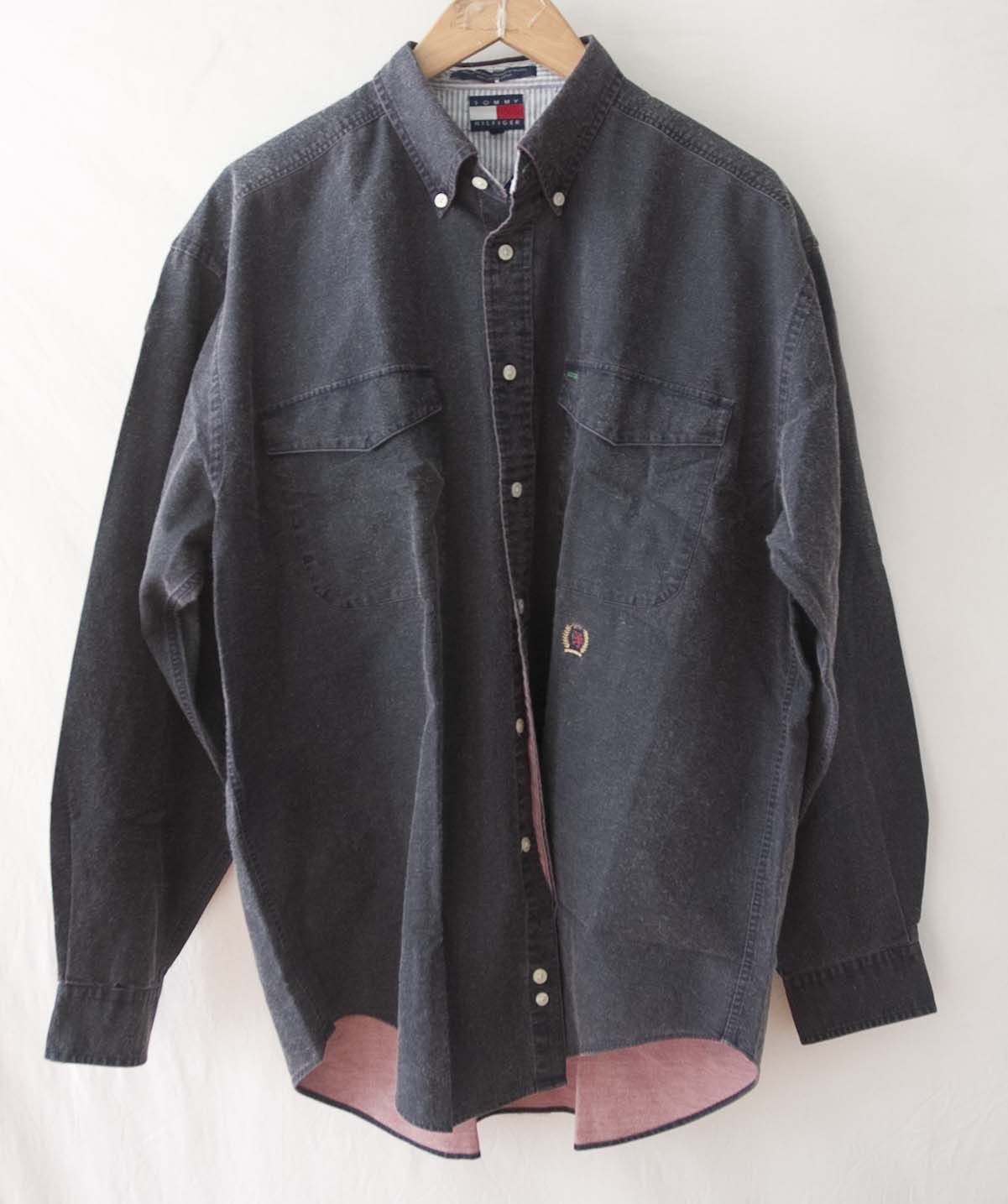 Tommy Hilfiger × Vintage Tommy Hilfiger Shirt Denim Lion Crest Vintage Size L Size US L / EU 52-54 / 3 - 1 Thumbnail