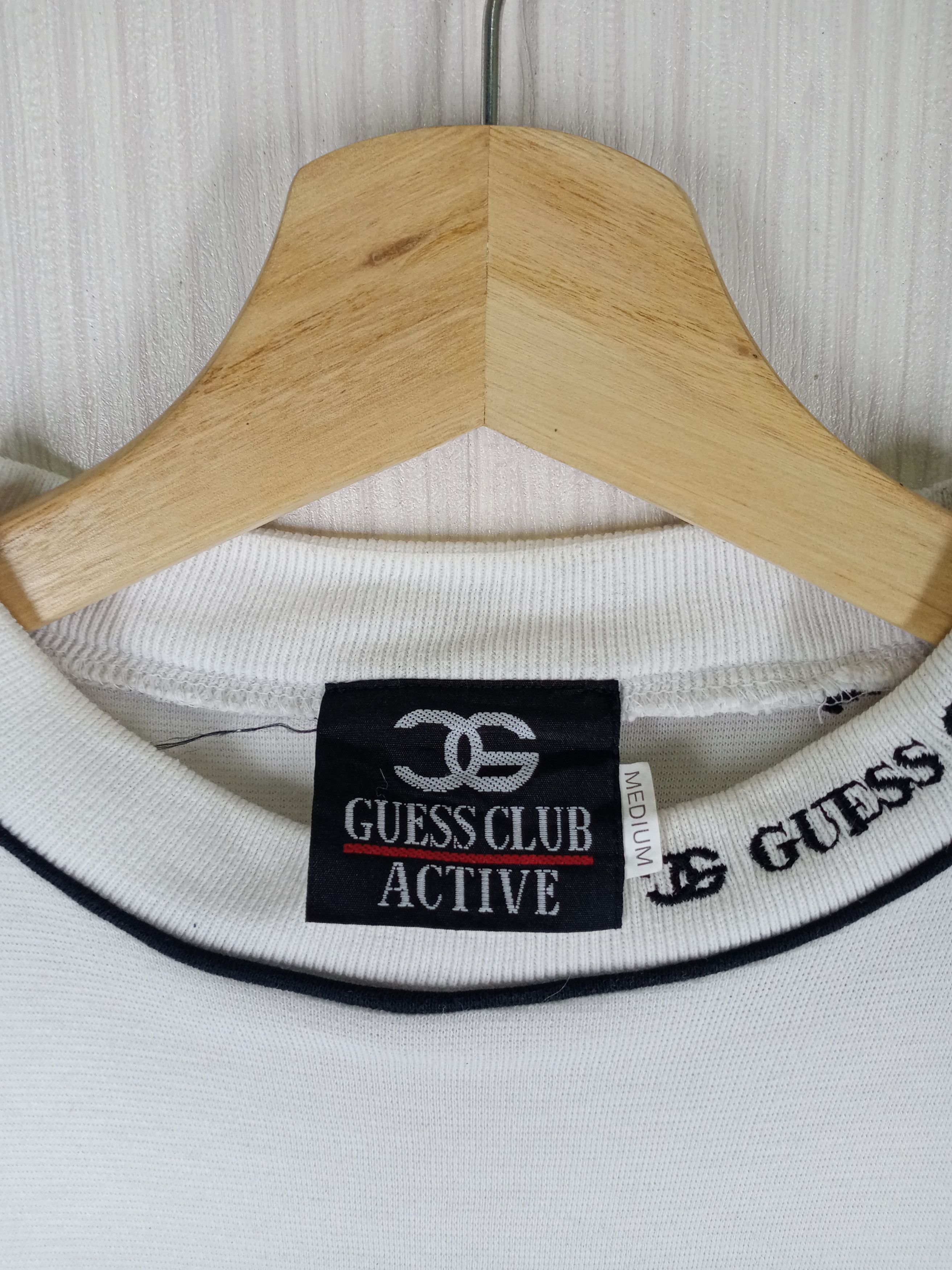 Guess × Vintage Rare Vintage Guess Club Active Big Logo Tshirt Size US M / EU 48-50 / 2 - 3 Thumbnail