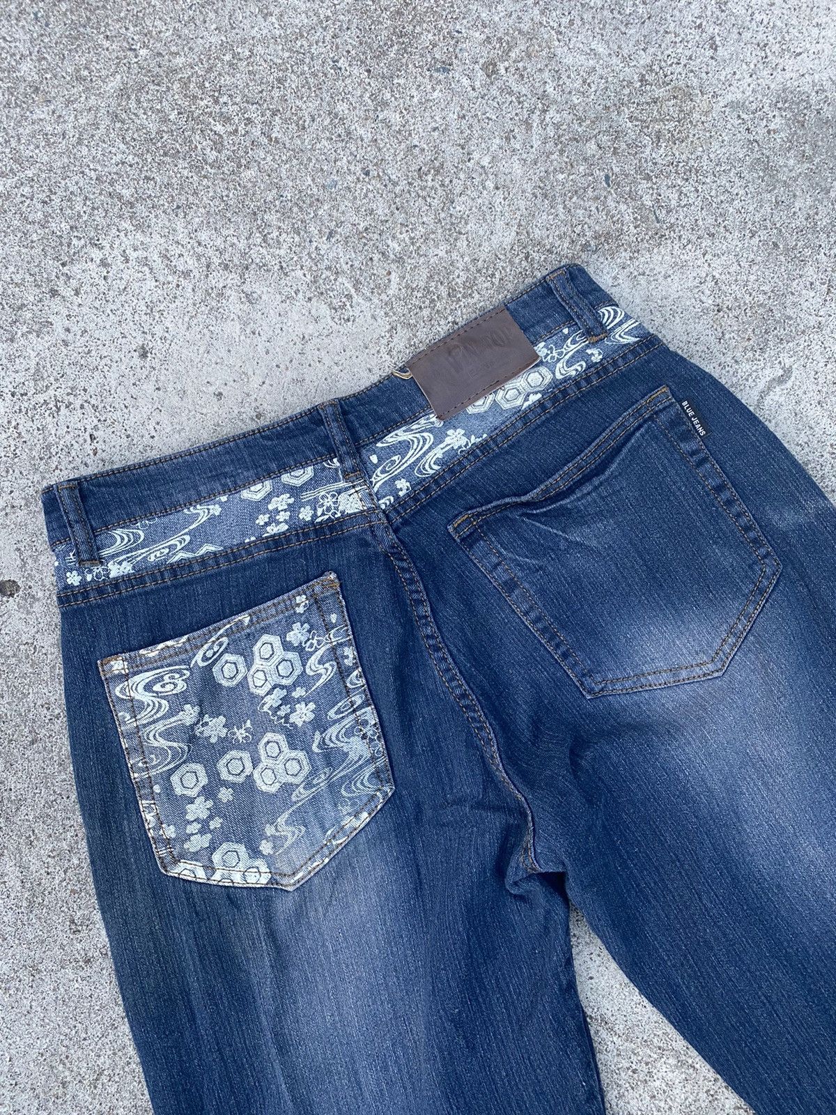 20471120 💸BINDINGOFFER💸Infinity Satan Japan Sakura Embordierd Jeans Size US 32 / EU 48 - 5 Thumbnail