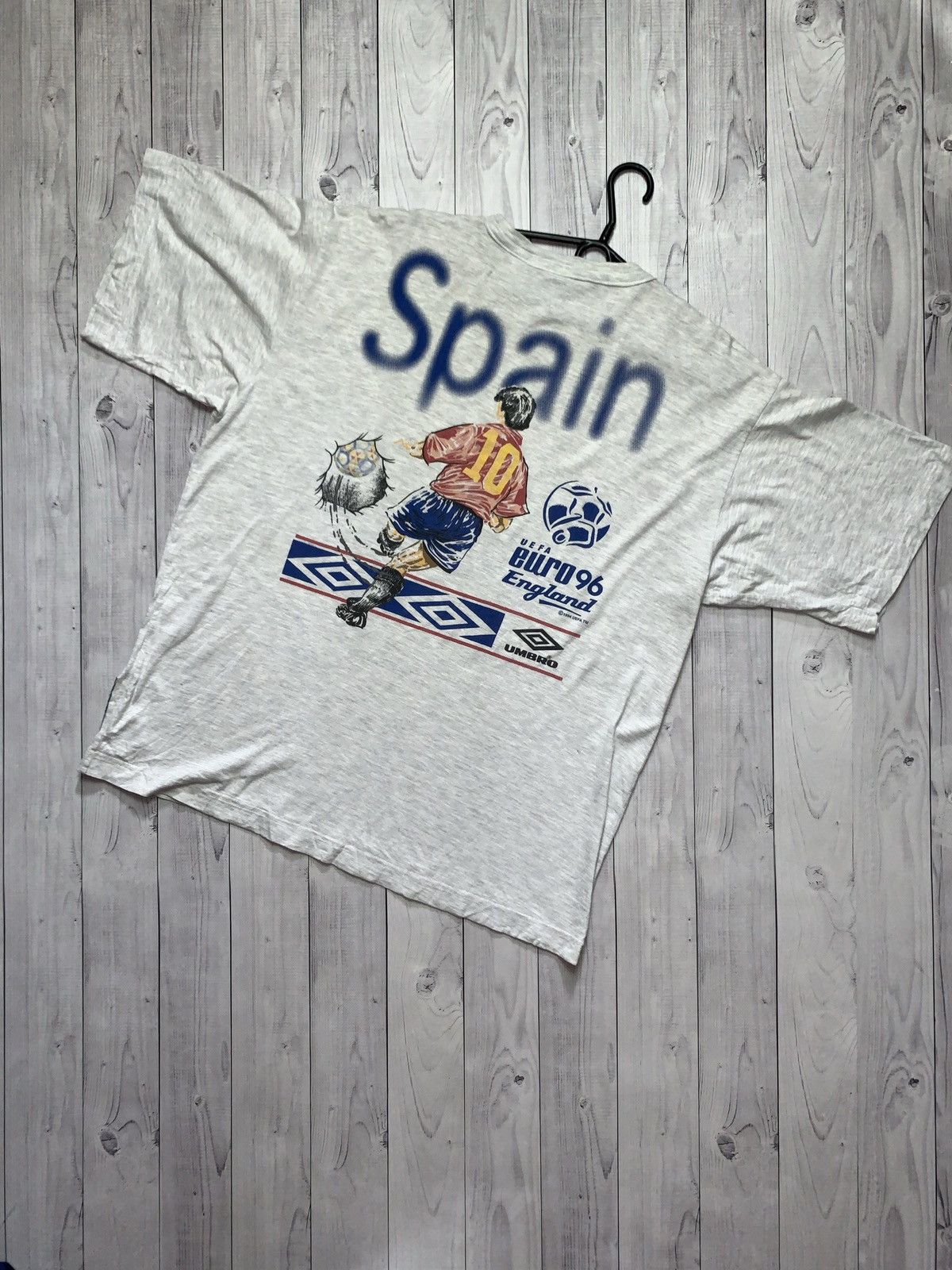 Umbro × Vintage Vintage Spain soccer tee Euro 1996 England size XL rare Size US XL / EU 56 / 4 - 7 Thumbnail