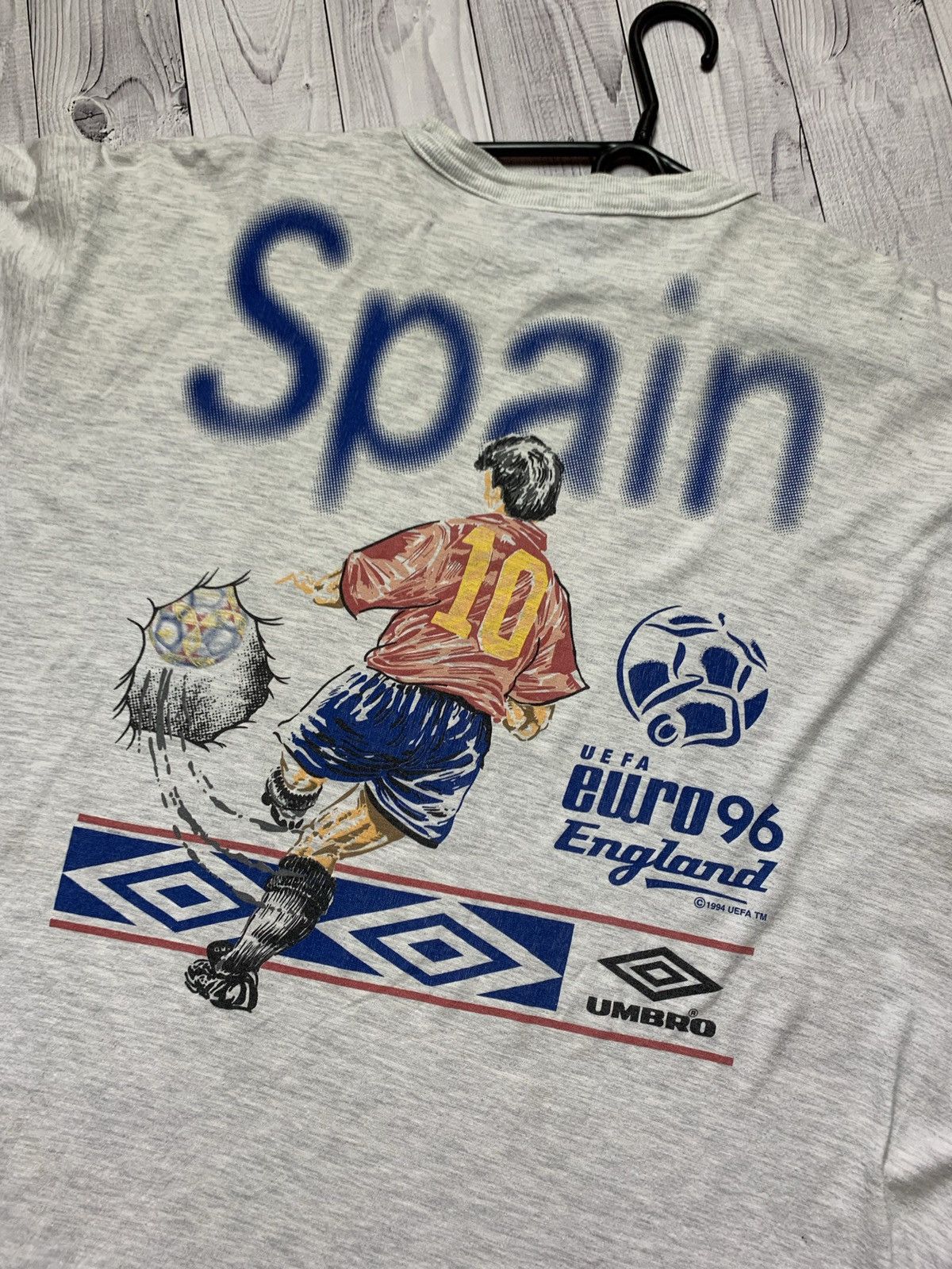 Umbro × Vintage Vintage Spain soccer tee Euro 1996 England size XL rare Size US XL / EU 56 / 4 - 8 Thumbnail
