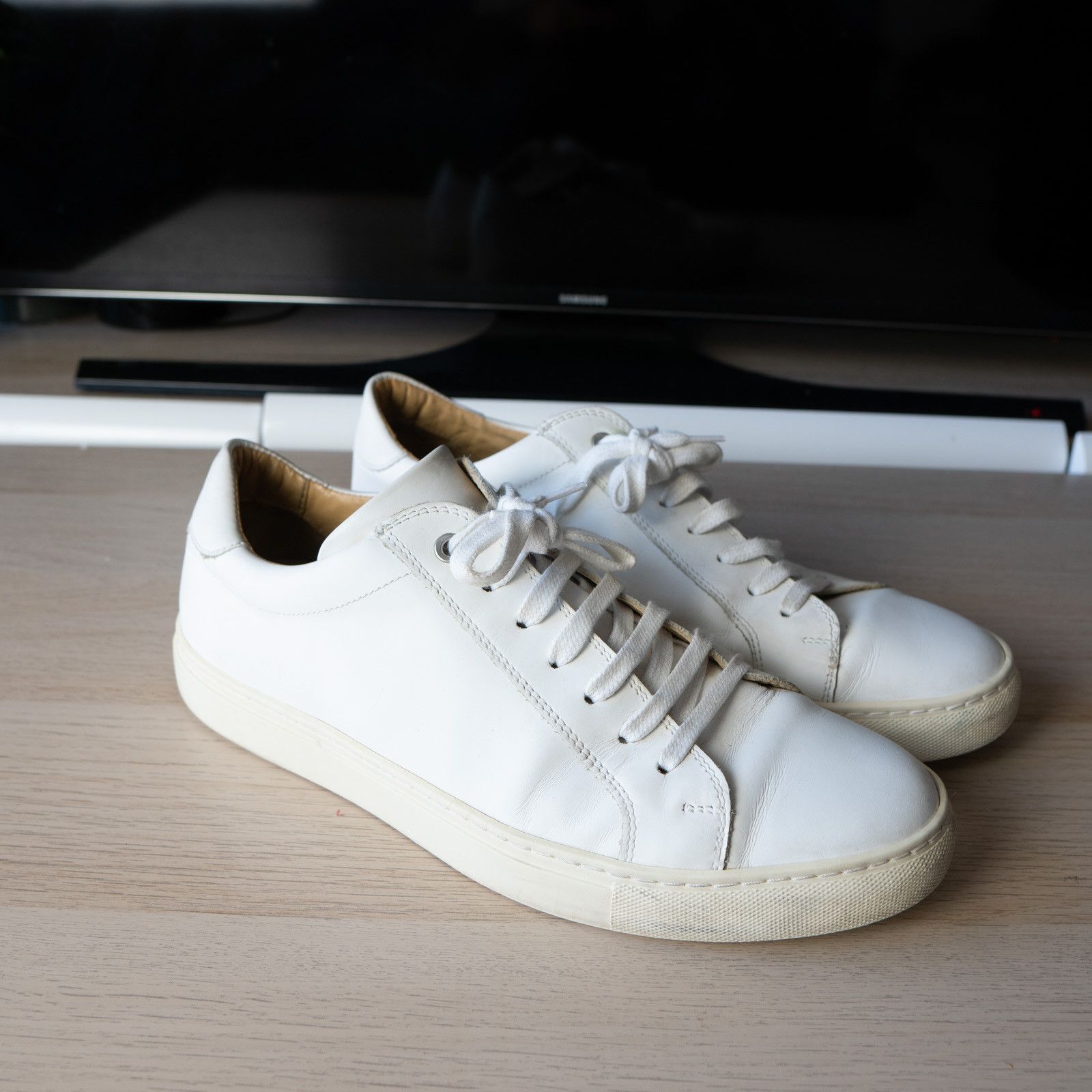 Suitsupply white sneakers deals