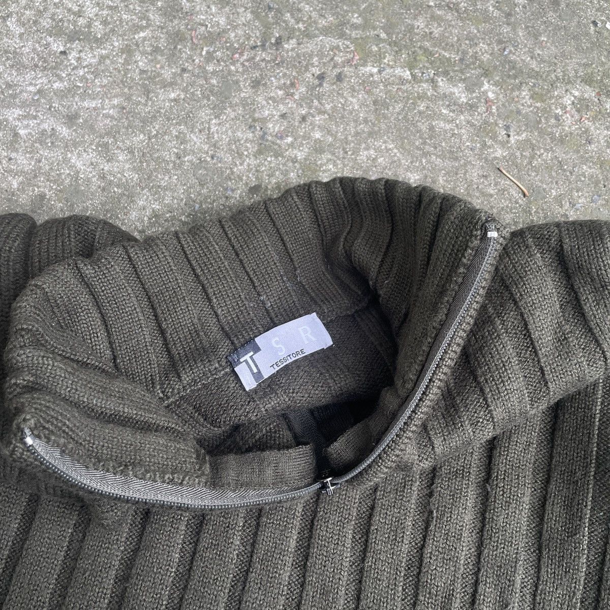Vintage Vintage Olive Military Sweater Size US M / EU 48-50 / 2 - 4 Thumbnail