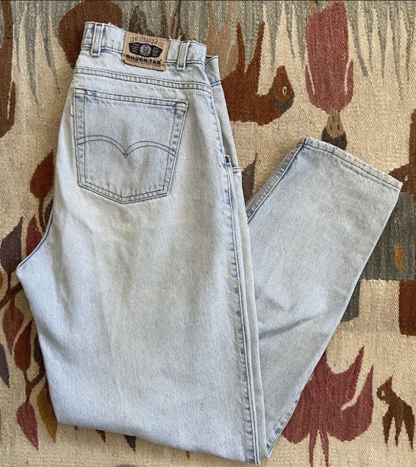 Vintage 90s Levi’s Silvertab Jeans Baggy 34x34 Light Wash