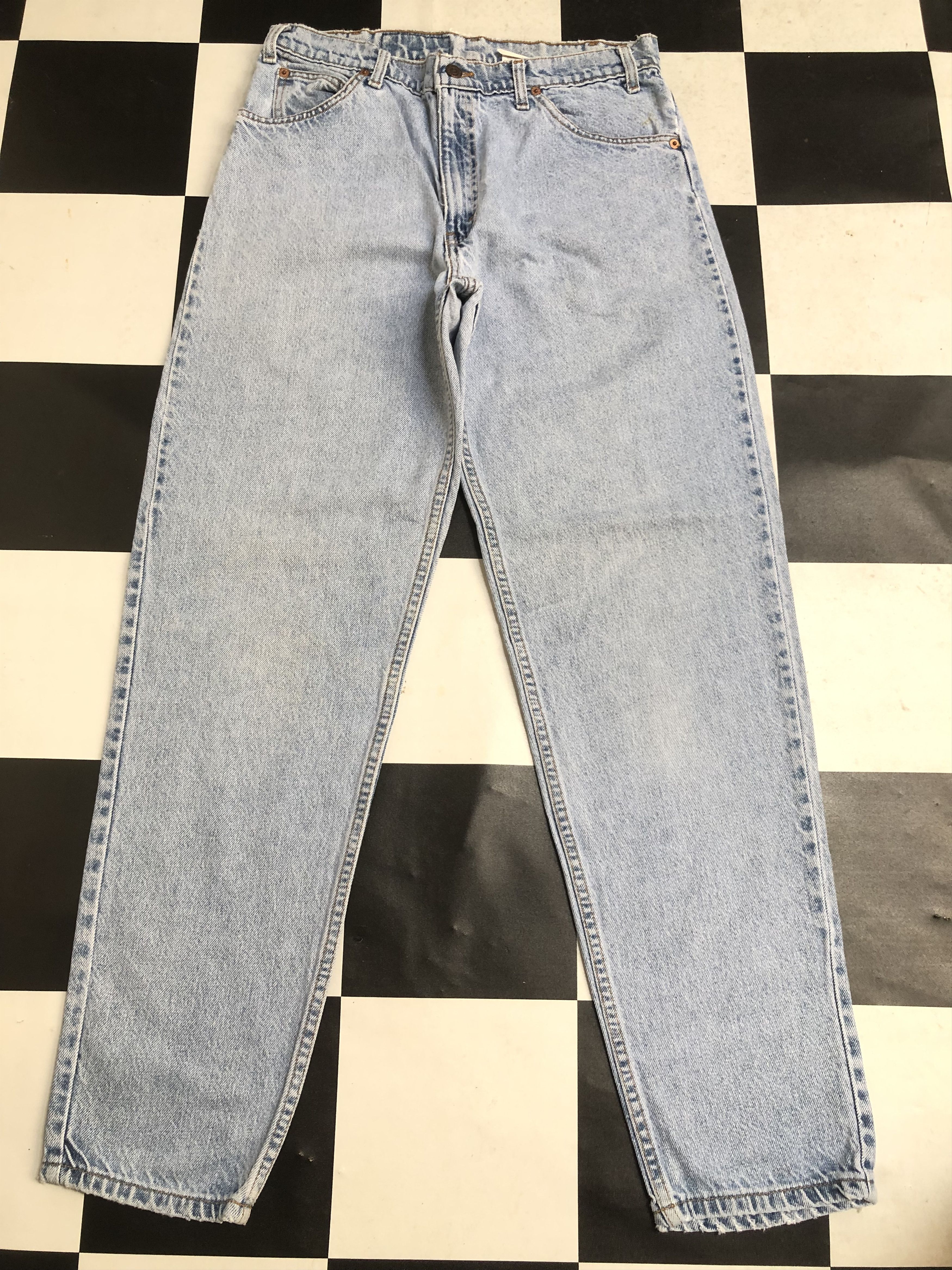 Levi's Vintage 90's Levi's 550 Faded Blue Jeans L596 Size US 32 / EU 48 - 1 Thumbnail