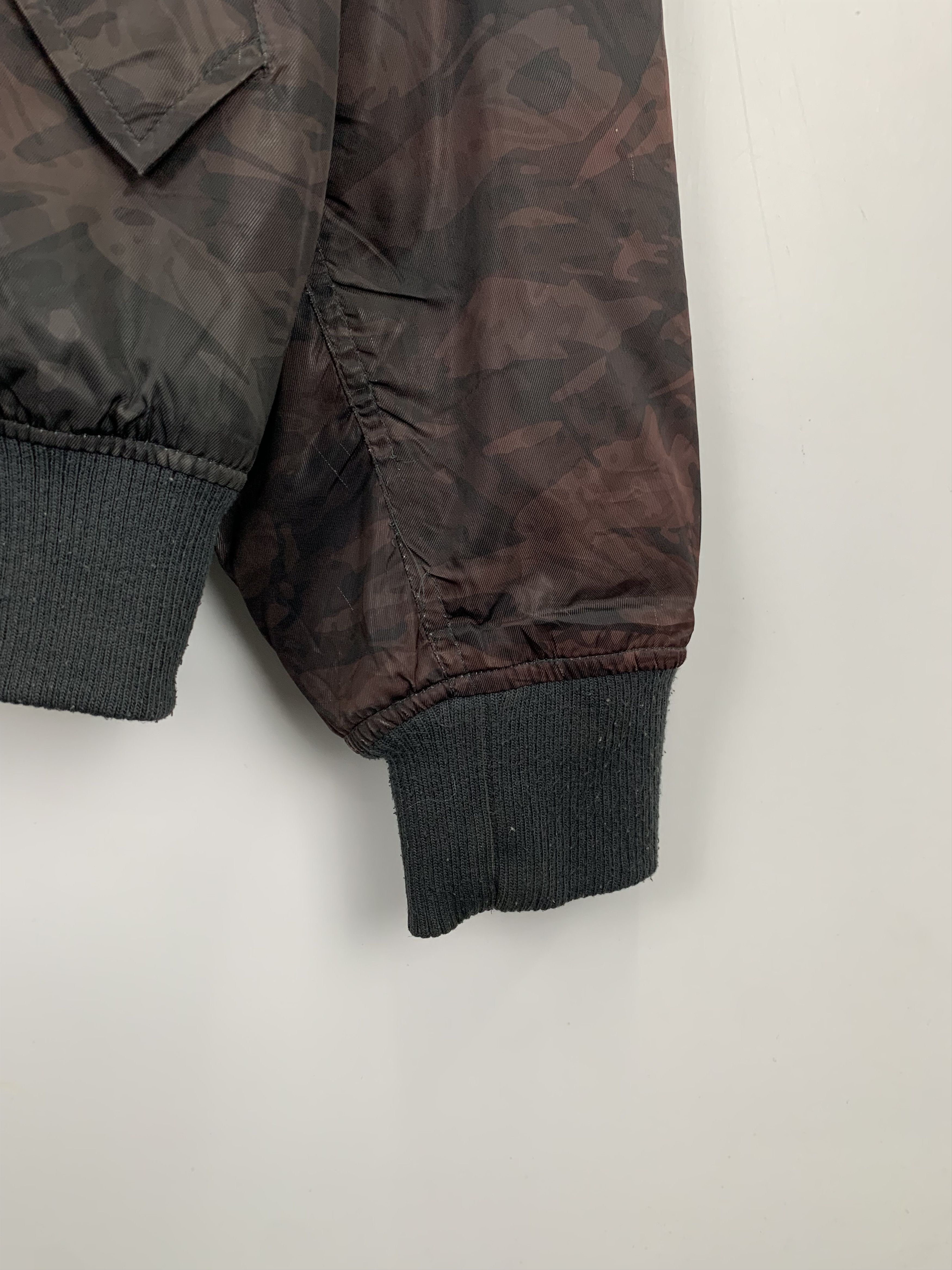 Vintage Vintage Field Core Zipper Bomber Camo Flight Jacket J1001 Size US L / EU 52-54 / 3 - 4 Thumbnail