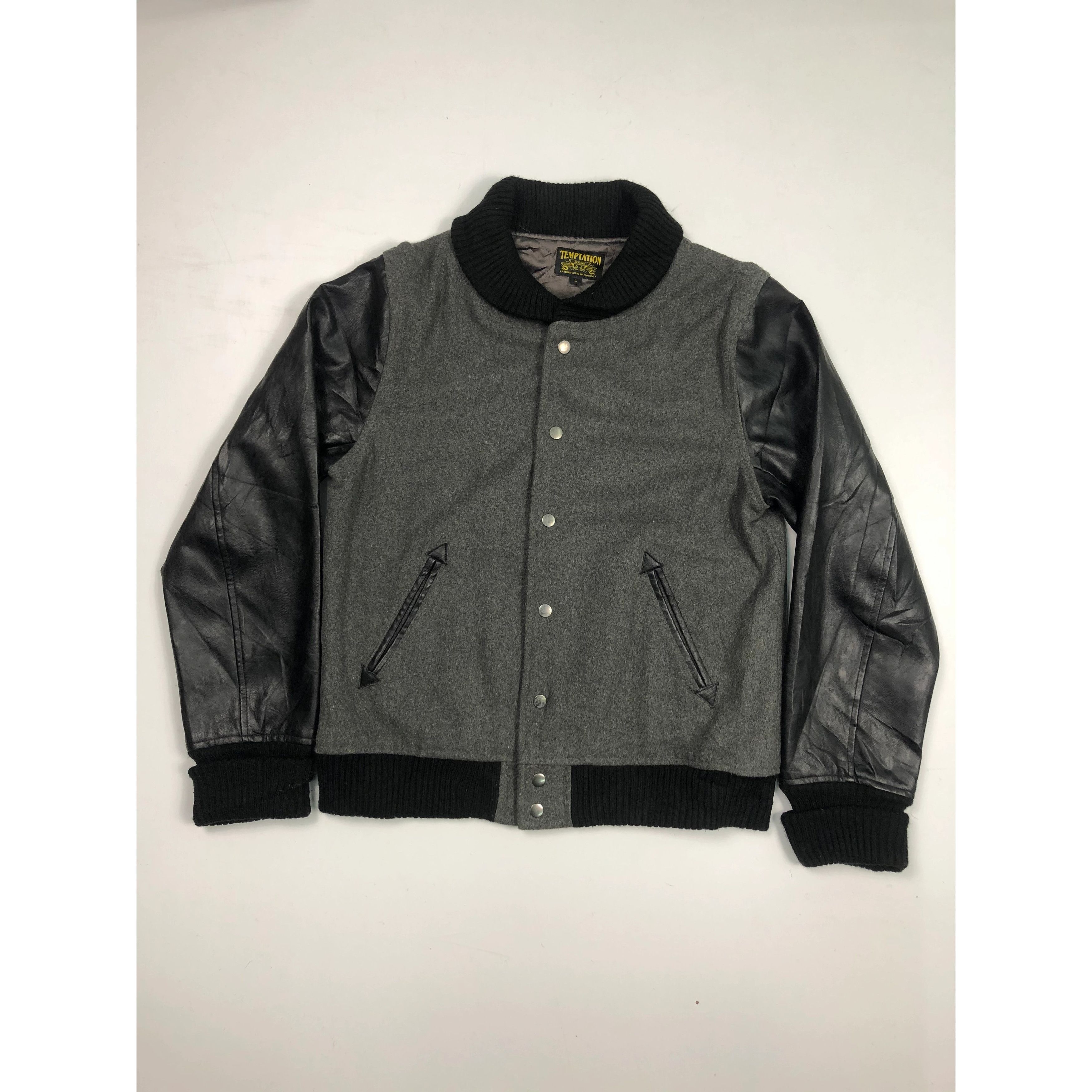 Japanese Brand Vintage Varsity Jacket Leather Sleeve V0033 Size US L / EU 52-54 / 3 - 1 Thumbnail