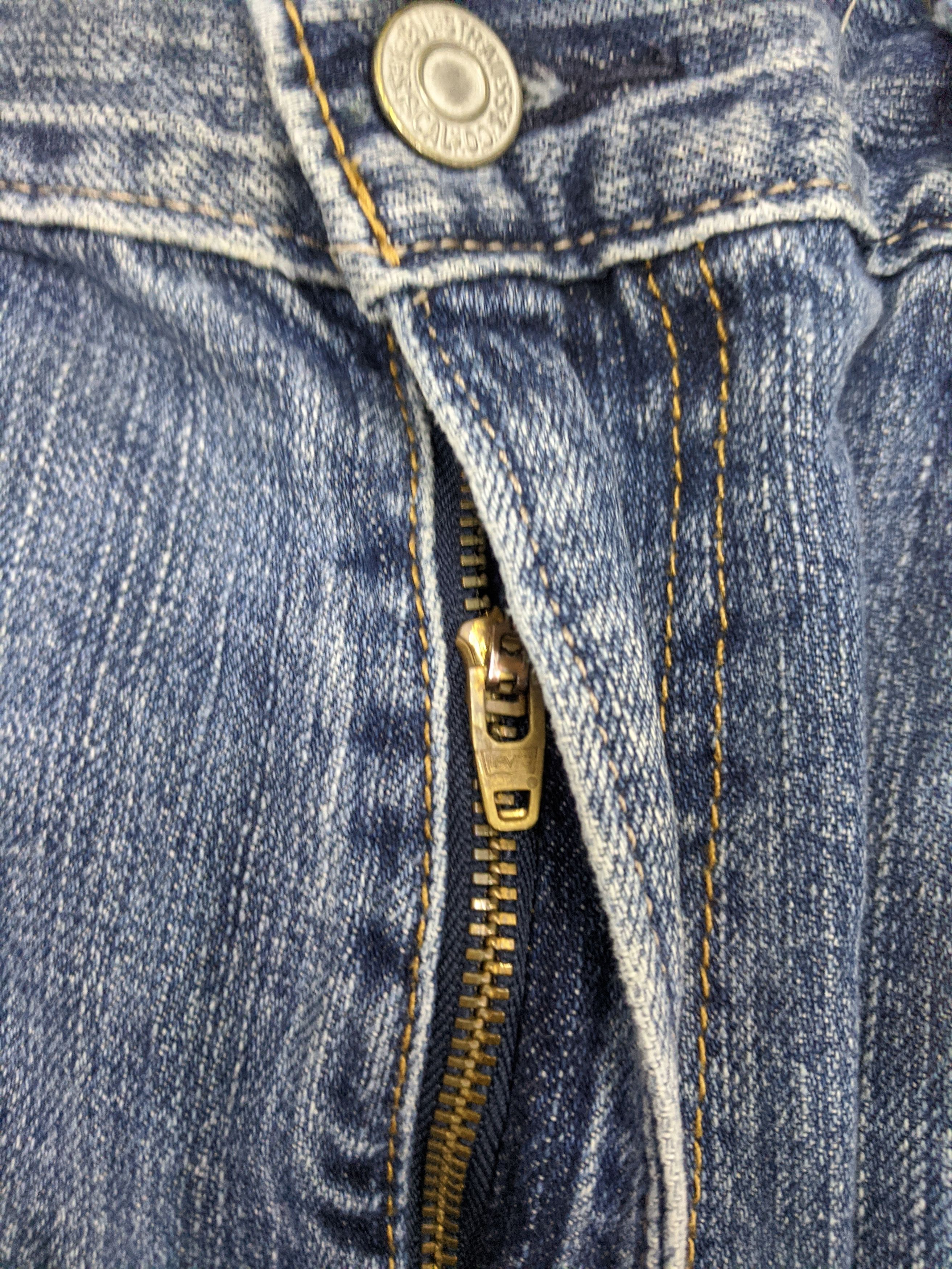 Levi's Vintage Levis 559 Jeans DP0893 Size US 39 - 11 Thumbnail