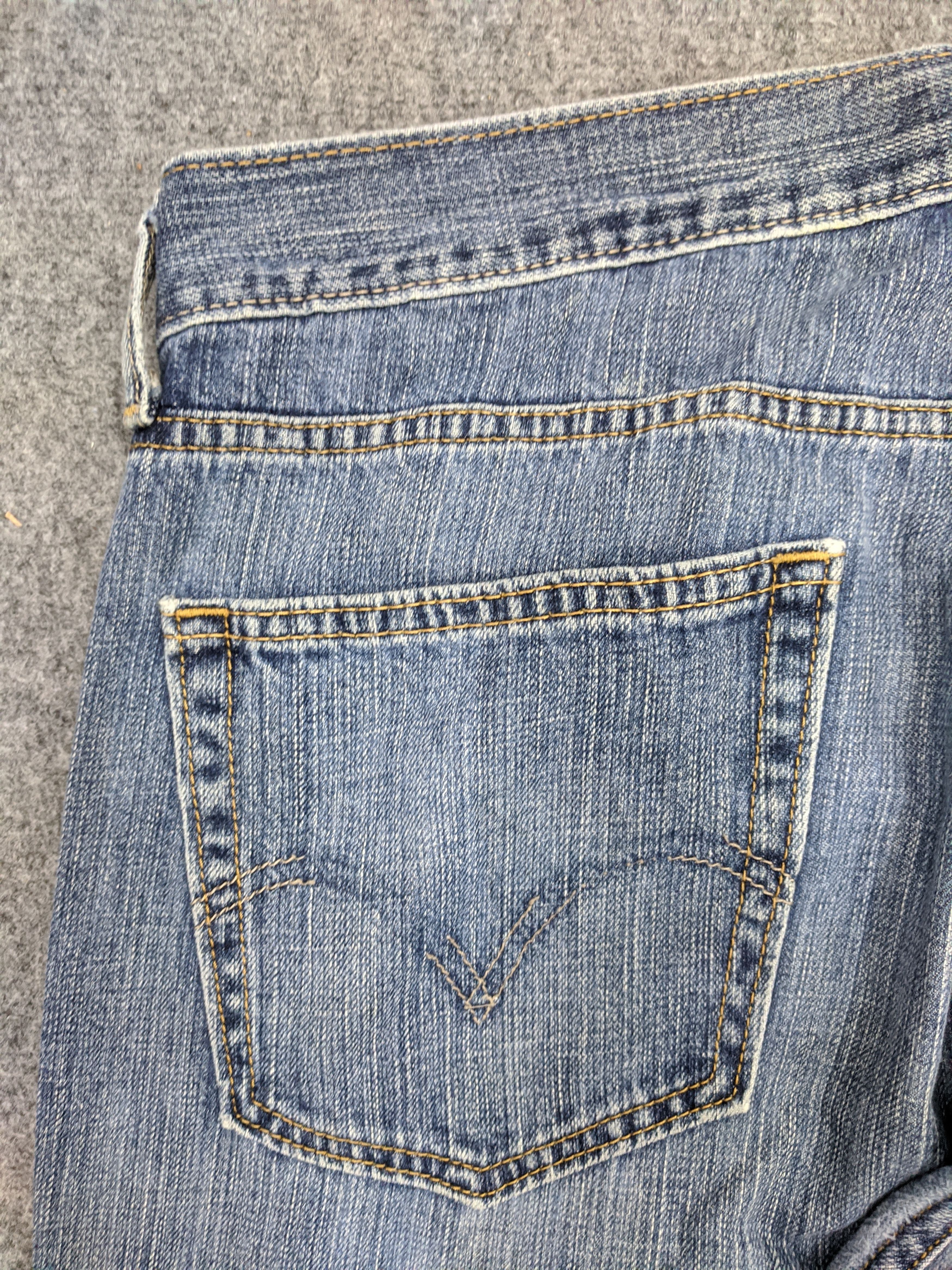 Levi's Vintage Levis 559 Jeans DP0893 Size US 39 - 14 Thumbnail
