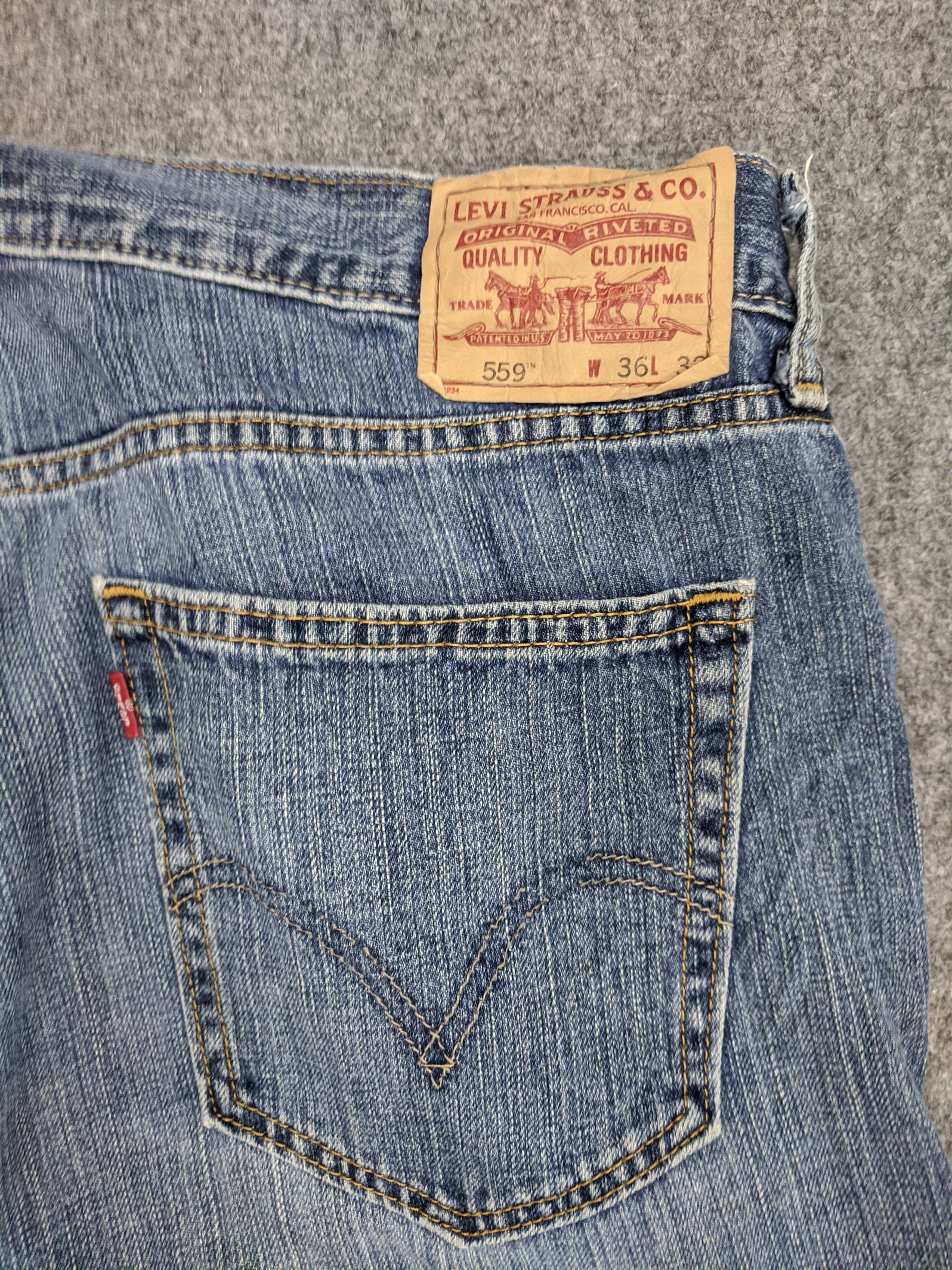 Levi's Vintage Levis 559 Jeans DP0893 Size US 39 - 13 Thumbnail
