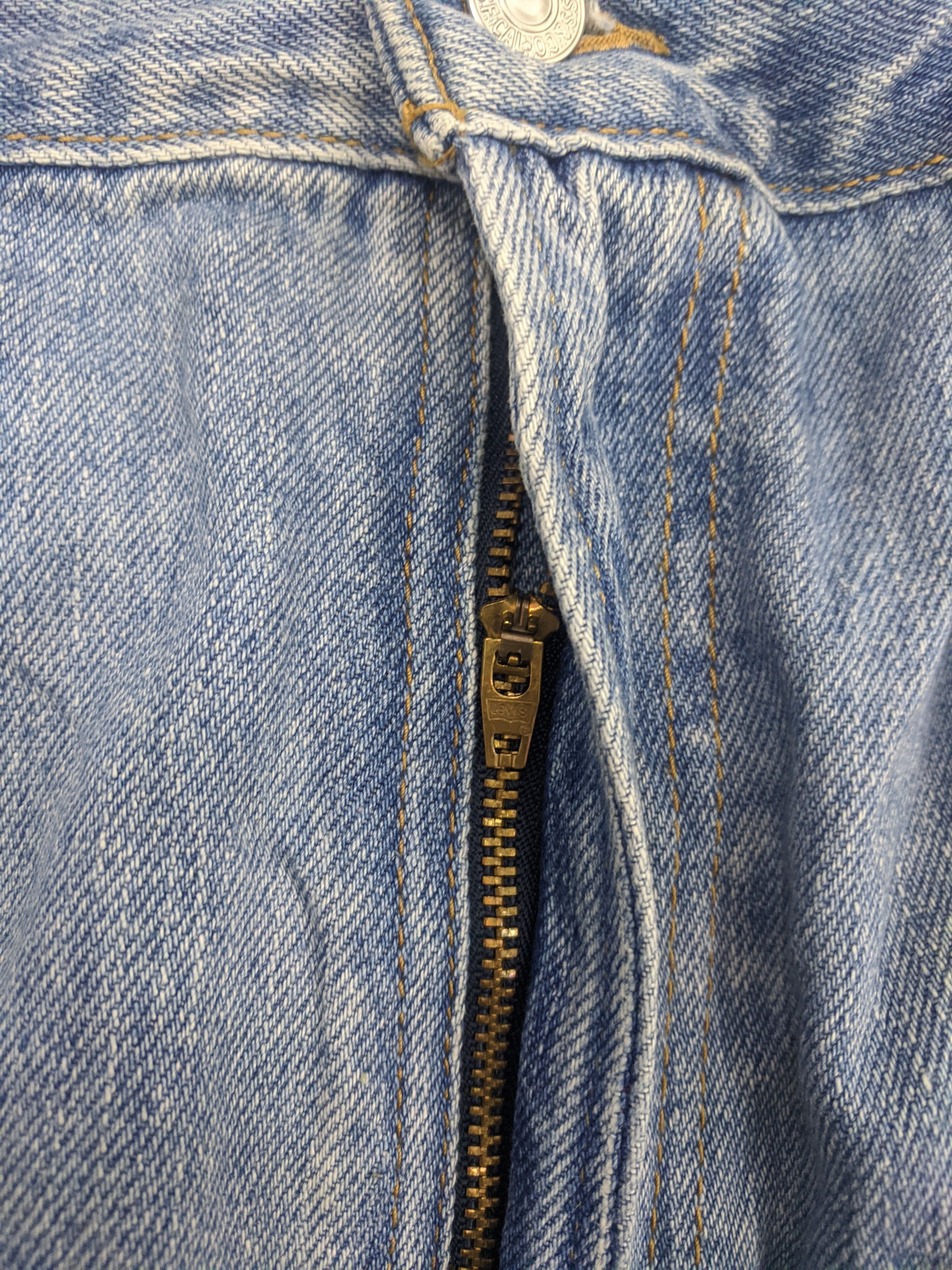 Levi's Vintage Levis 550 Light Wash Jeans DP0921 Size US 40 / EU 56 - 11 Thumbnail