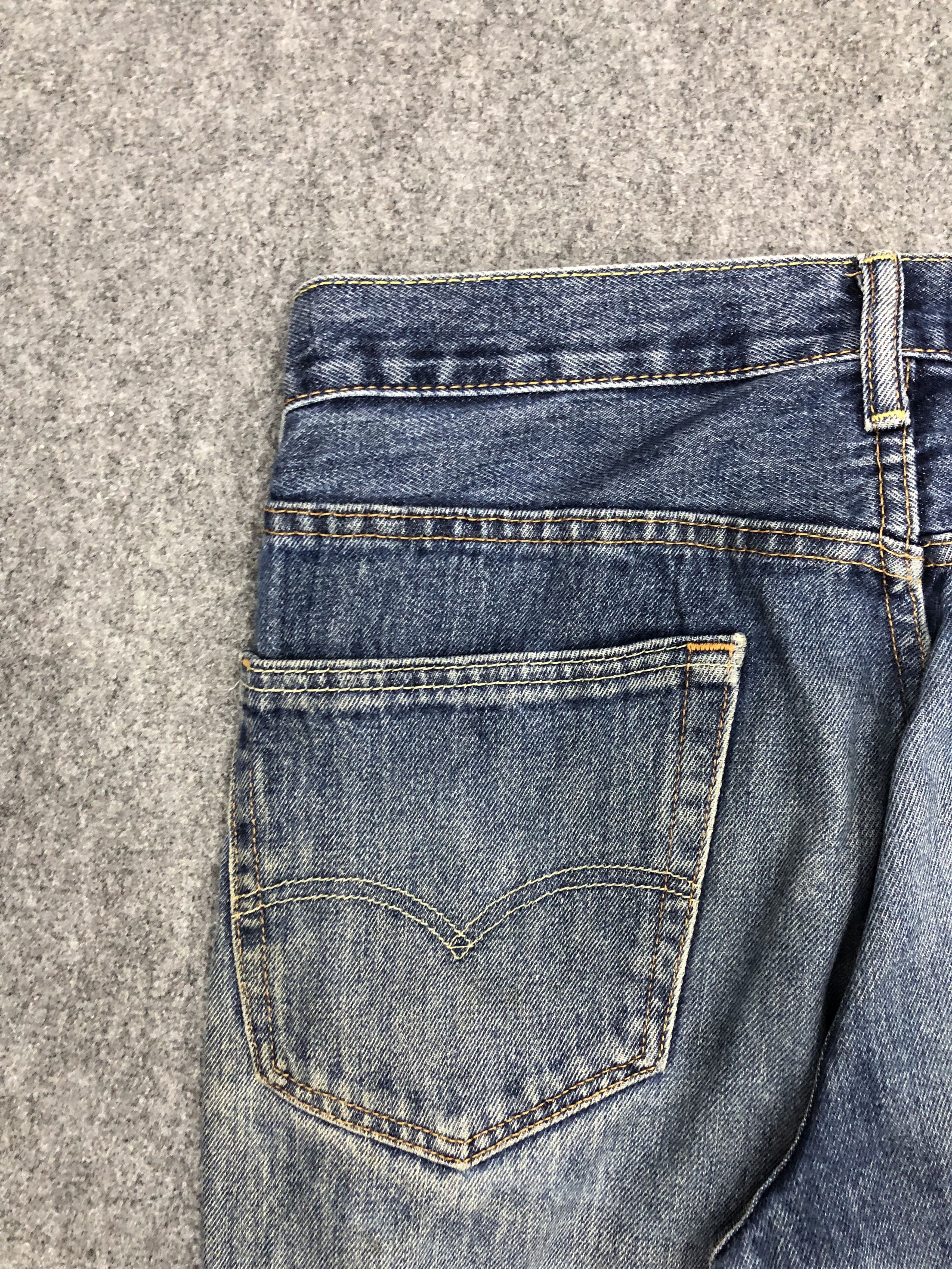 Levi's Vintage Levis 550 Jeans DP0945 Size US 35 - 13 Thumbnail