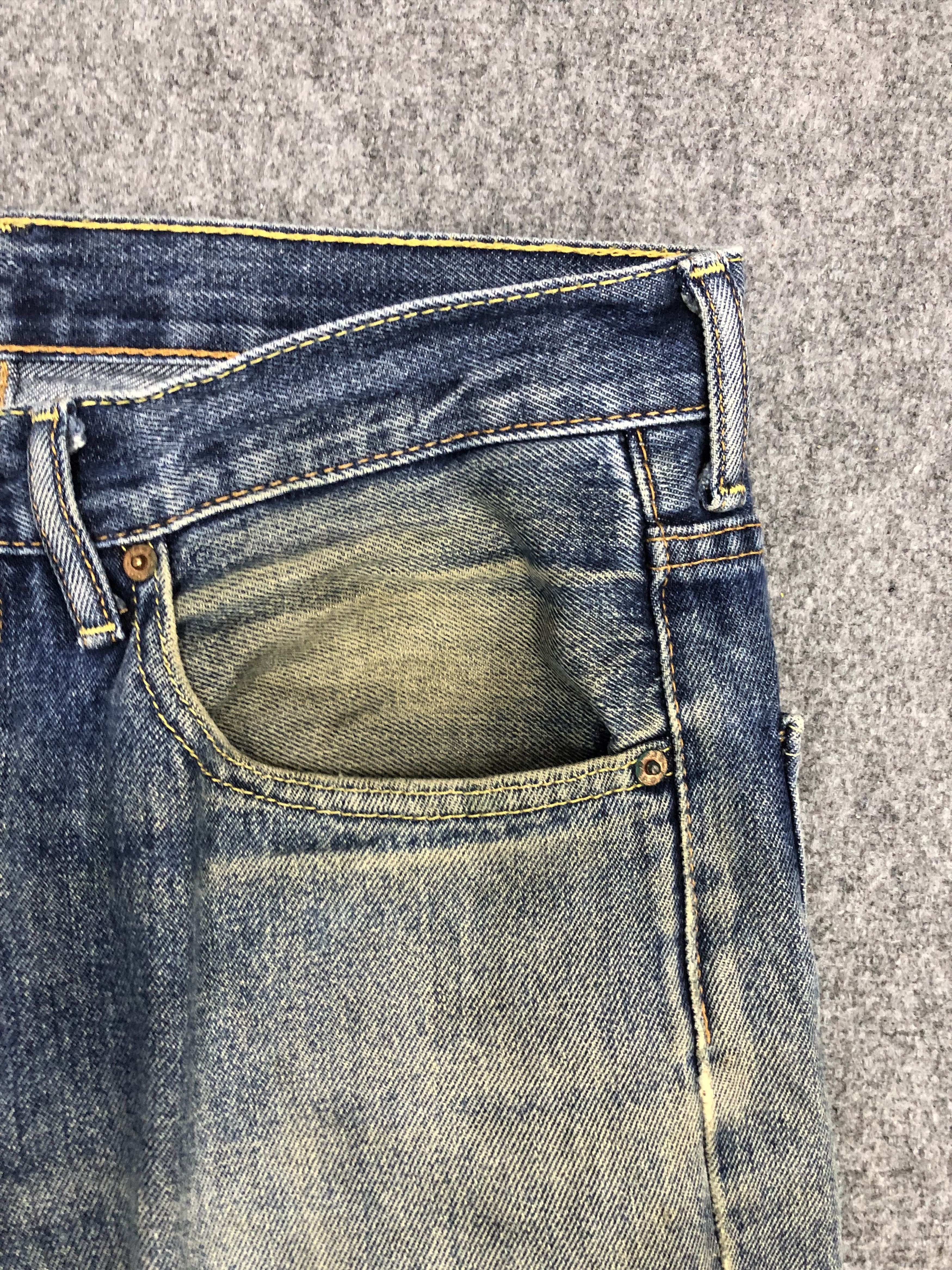 Levi's Vintage Levis 550 Jeans DP0945 Size US 35 - 7 Thumbnail