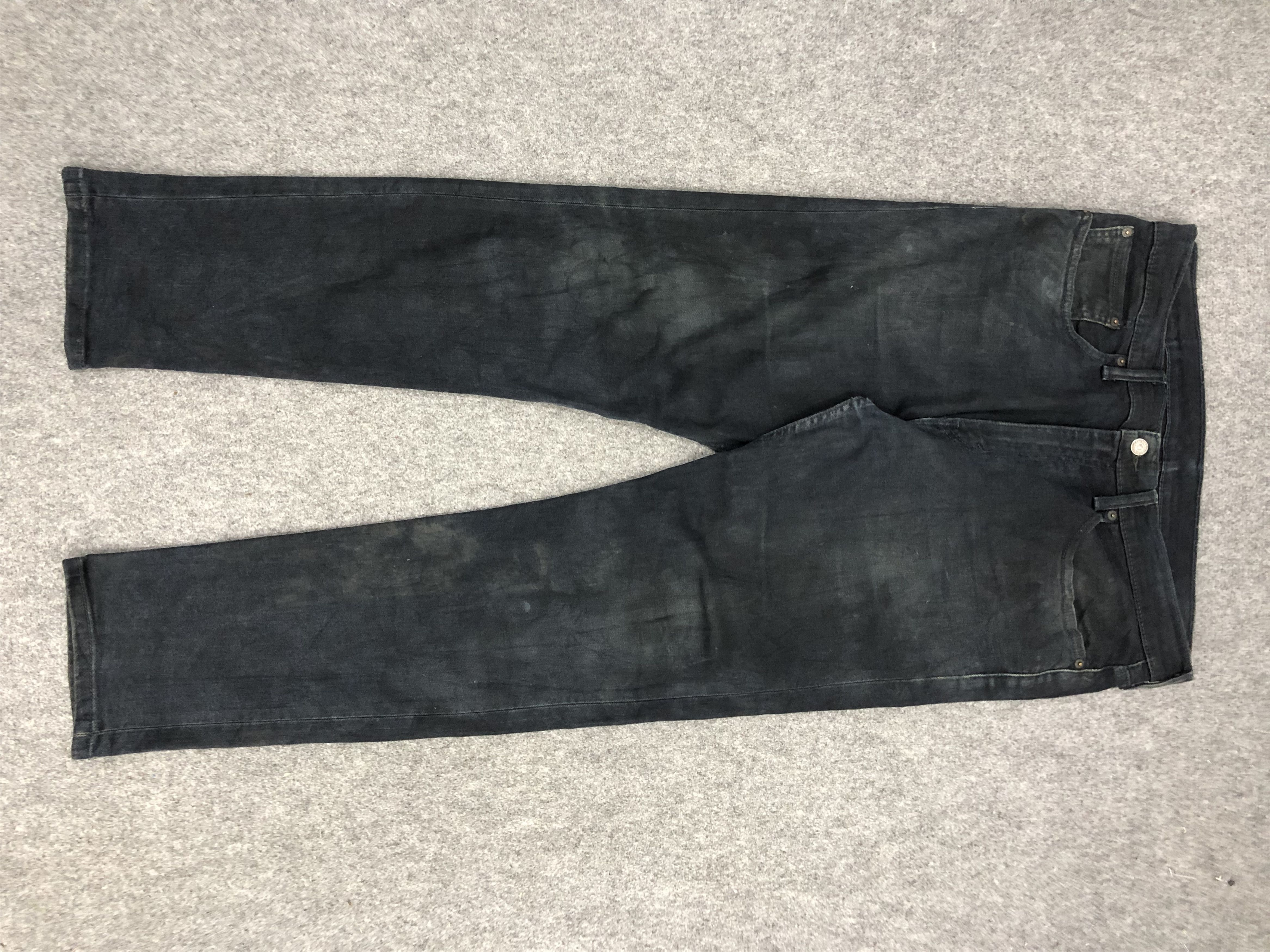 image of Levis 502 Jeans in Black, Men's (Size 37)