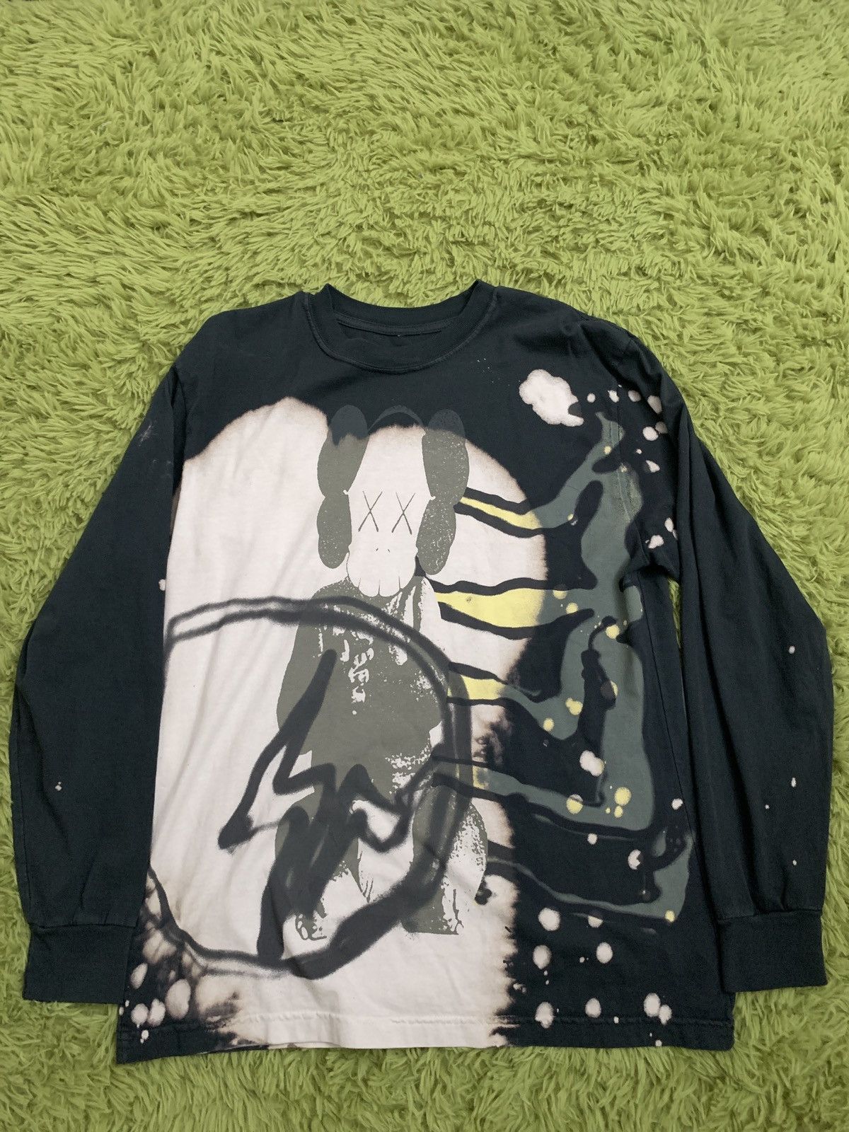 travis scott kaws long sleeve