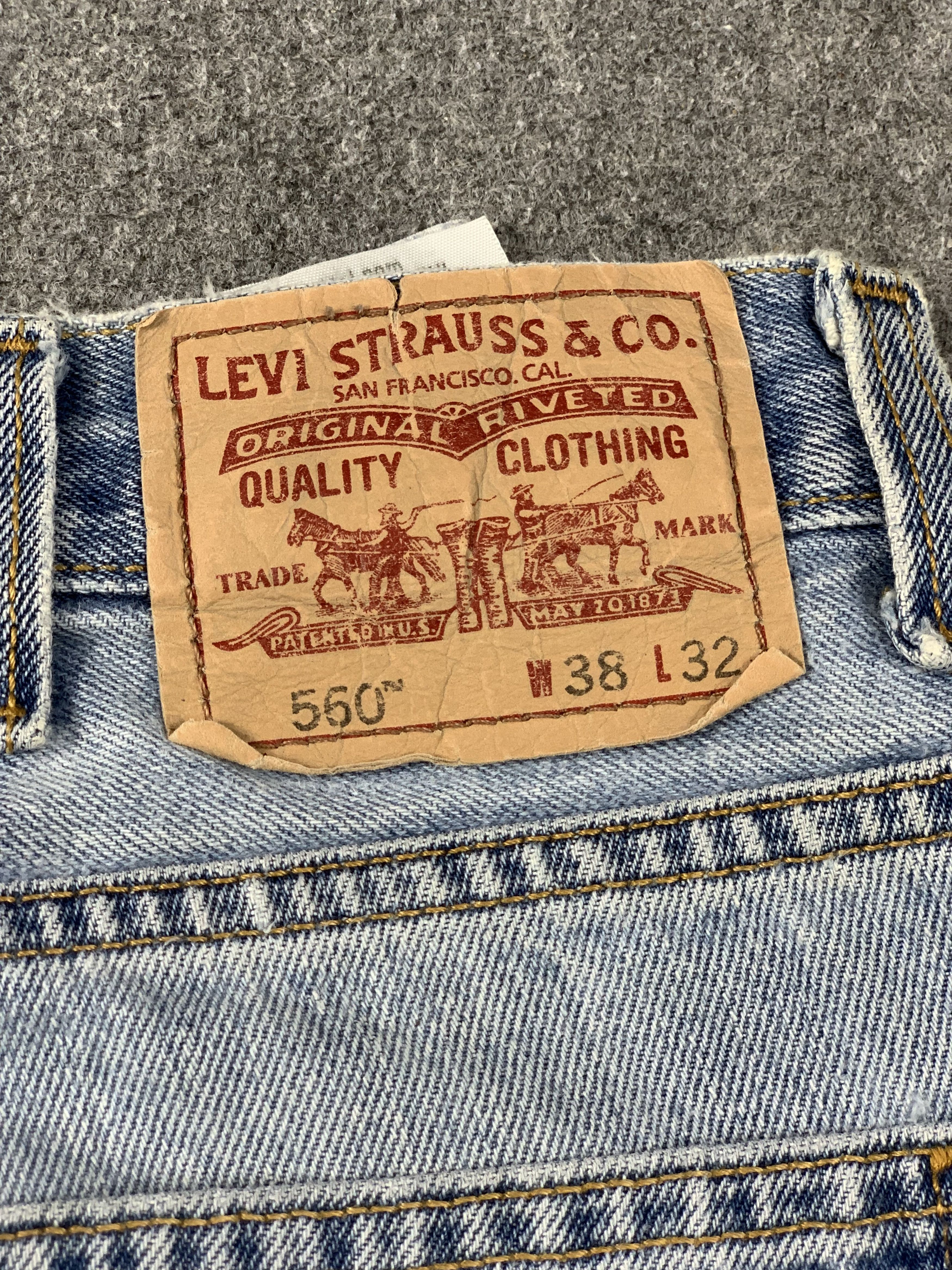 Levi's Vintage Levis 560 Light Wash Jeans DP2083 Size US 36 / EU 52 - 3 Thumbnail