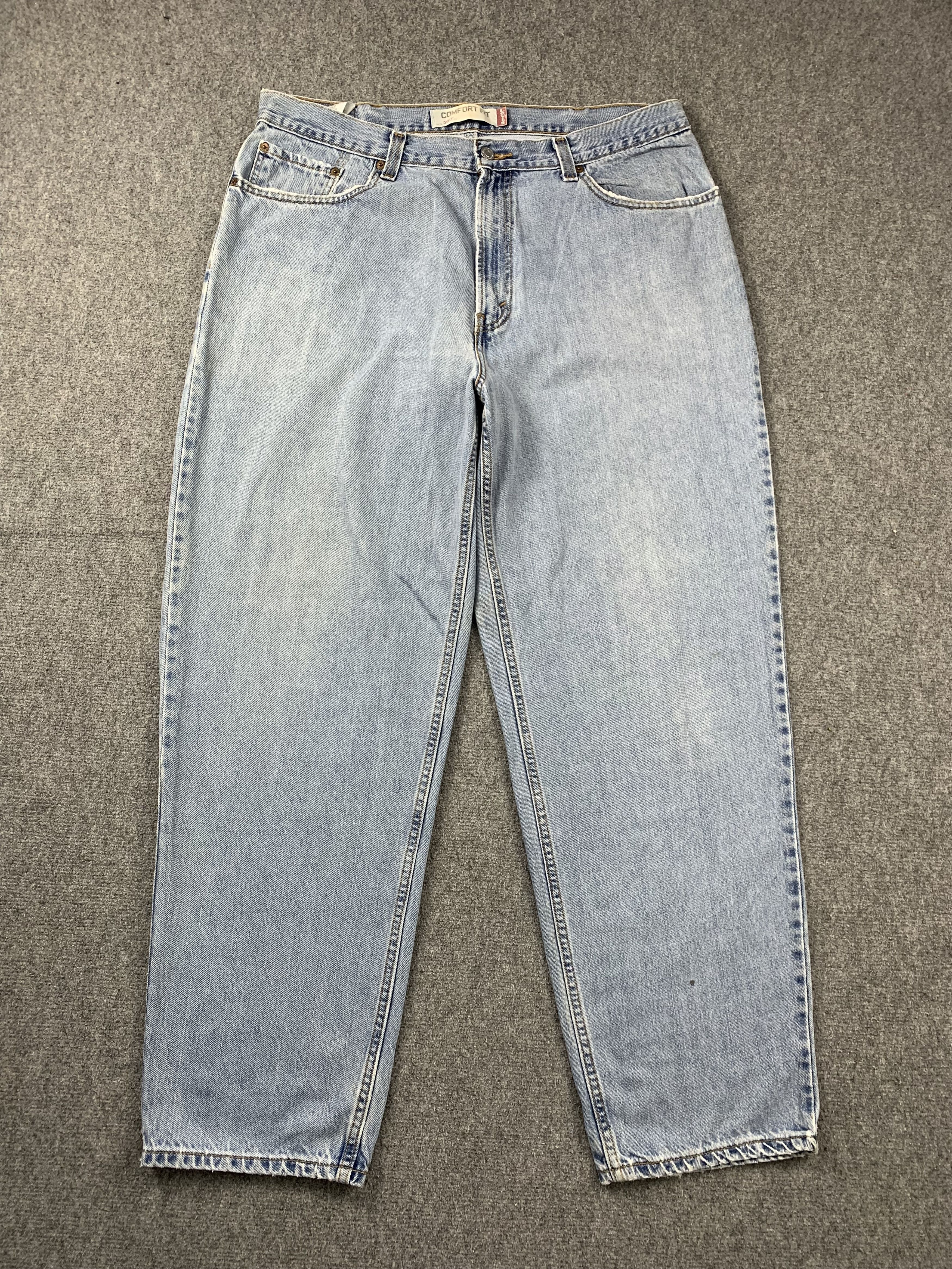 Levi's Vintage Levis 560 Light Wash Jeans DP2083 Size US 36 / EU 52 - 1 Thumbnail
