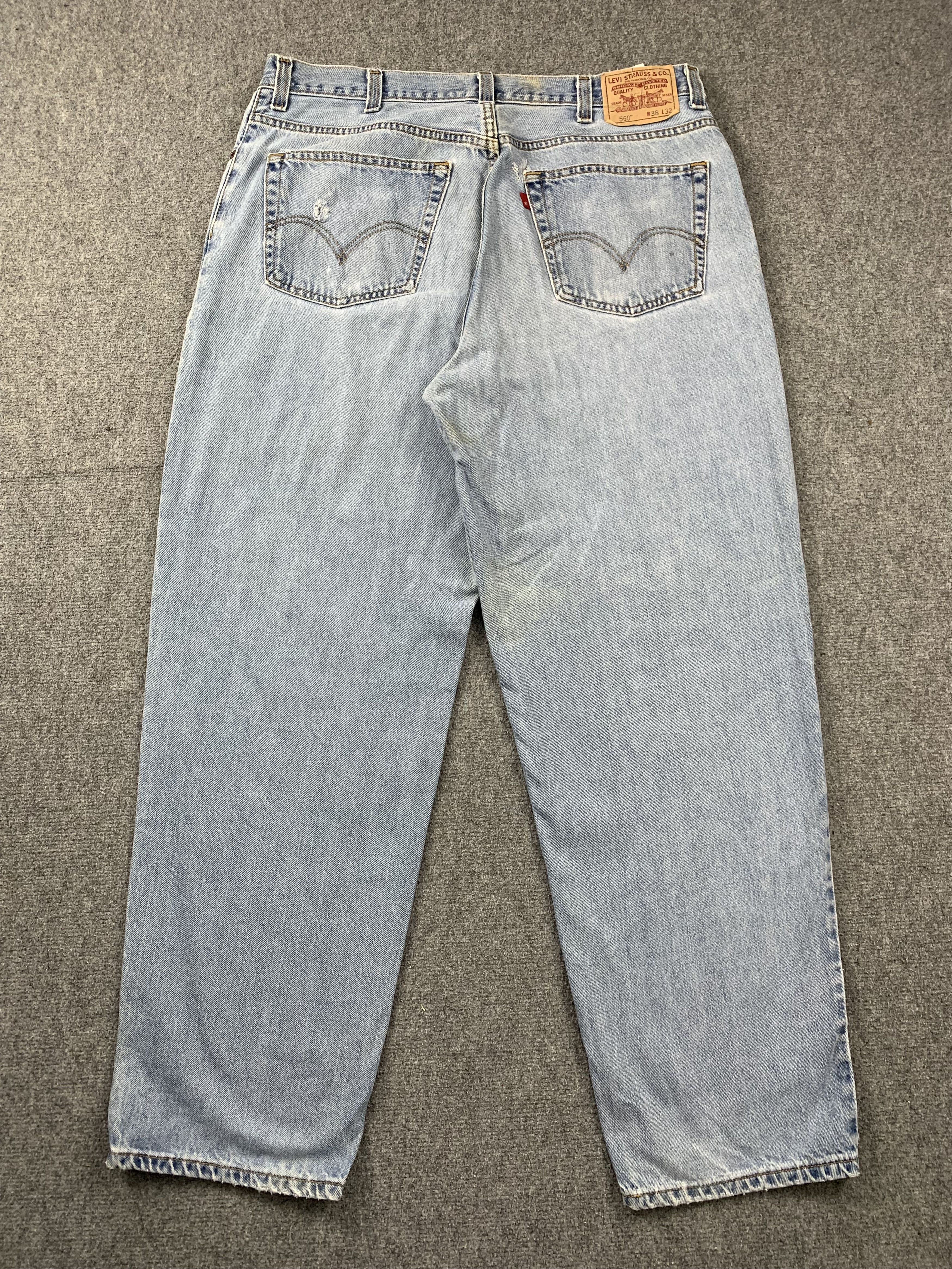 Levi's Vintage Levis 560 Light Wash Jeans DP2083 Size US 36 / EU 52 - 2 Thumbnail