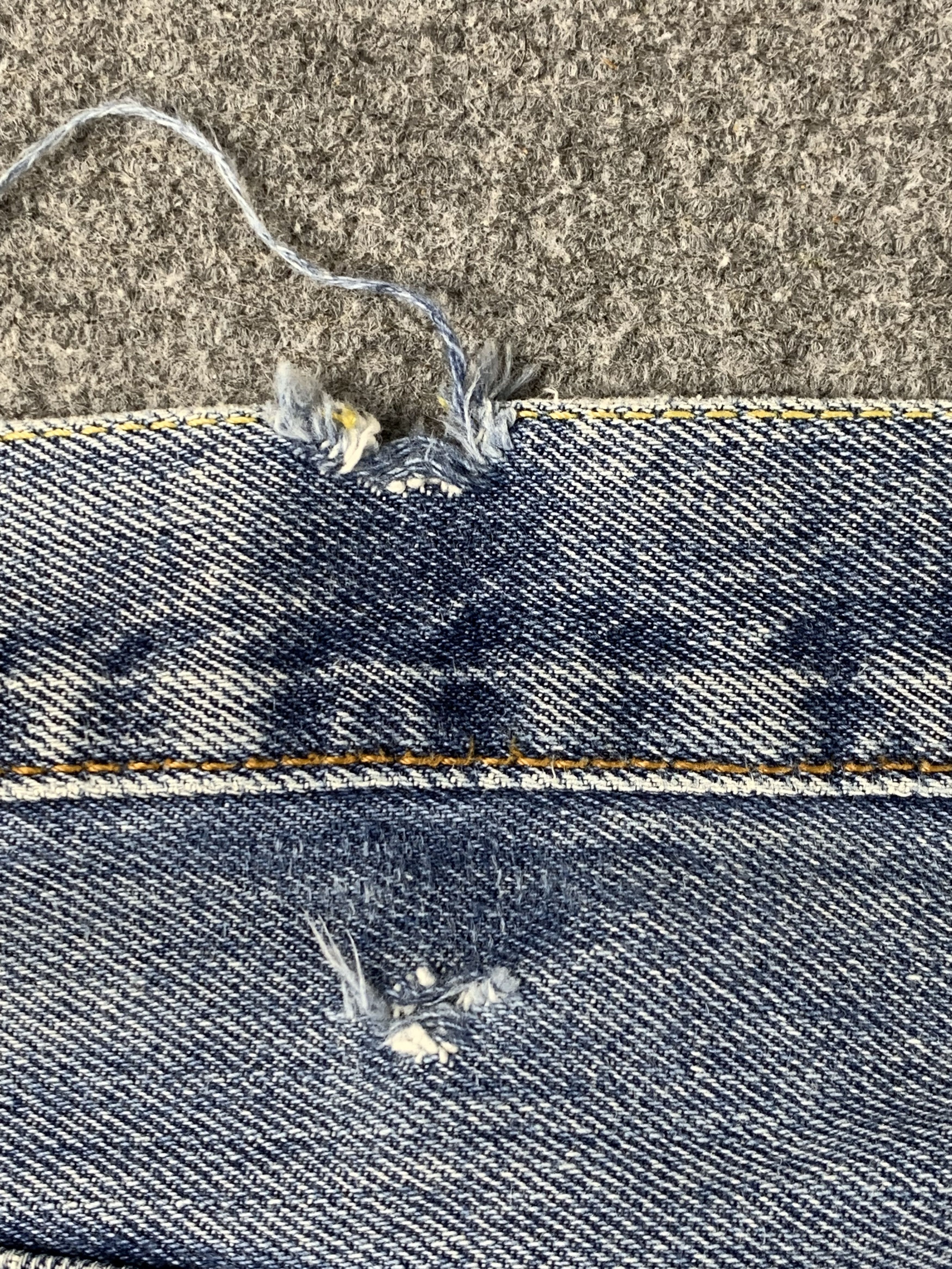 Levi's Vintage Levis 550 Faded Blue Jeans DP2091 Size US 42 / EU 58 - 14 Thumbnail
