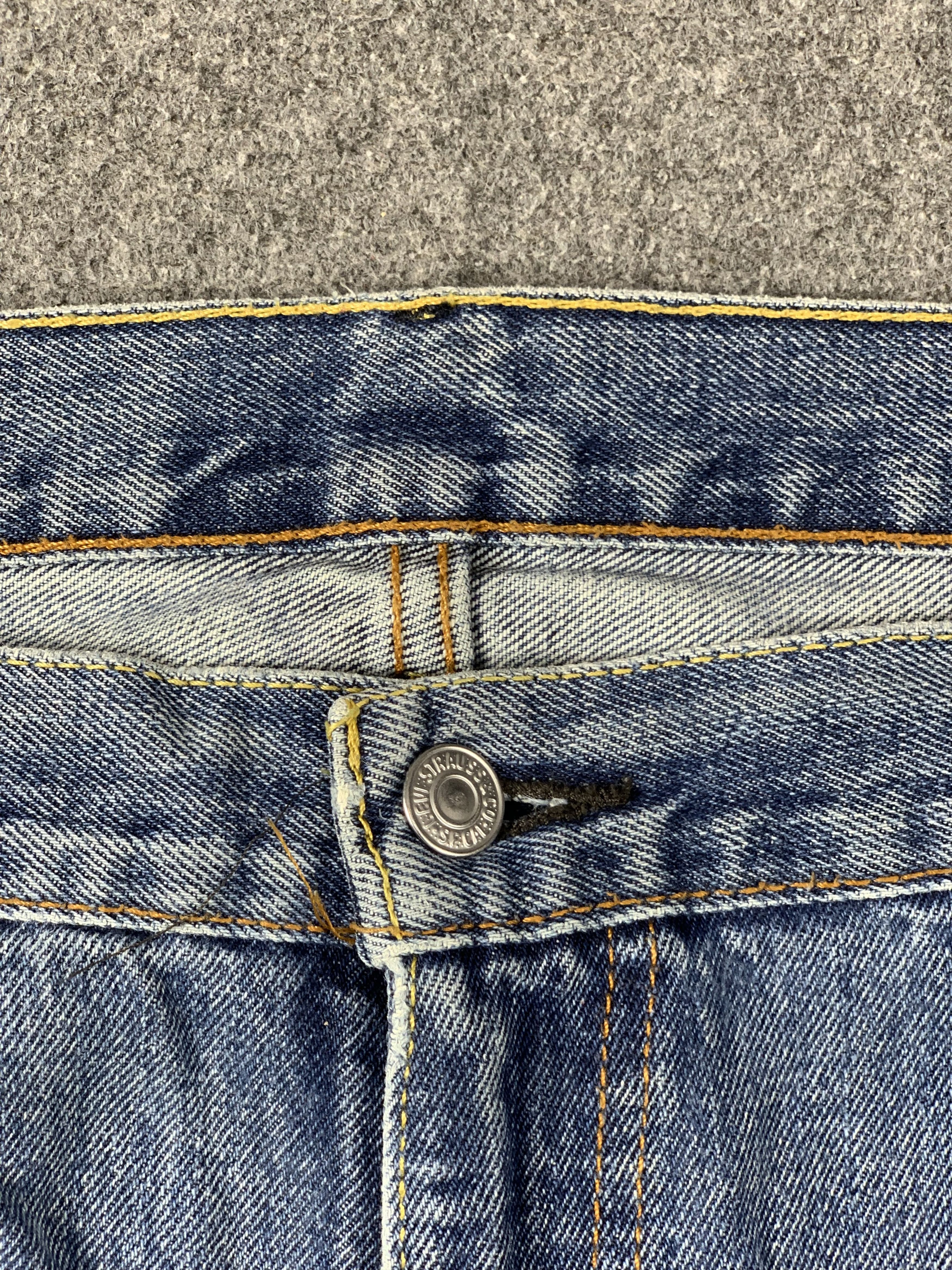 Levi's Vintage Levis 550 Faded Blue Jeans DP2091 Size US 42 / EU 58 - 2 Thumbnail
