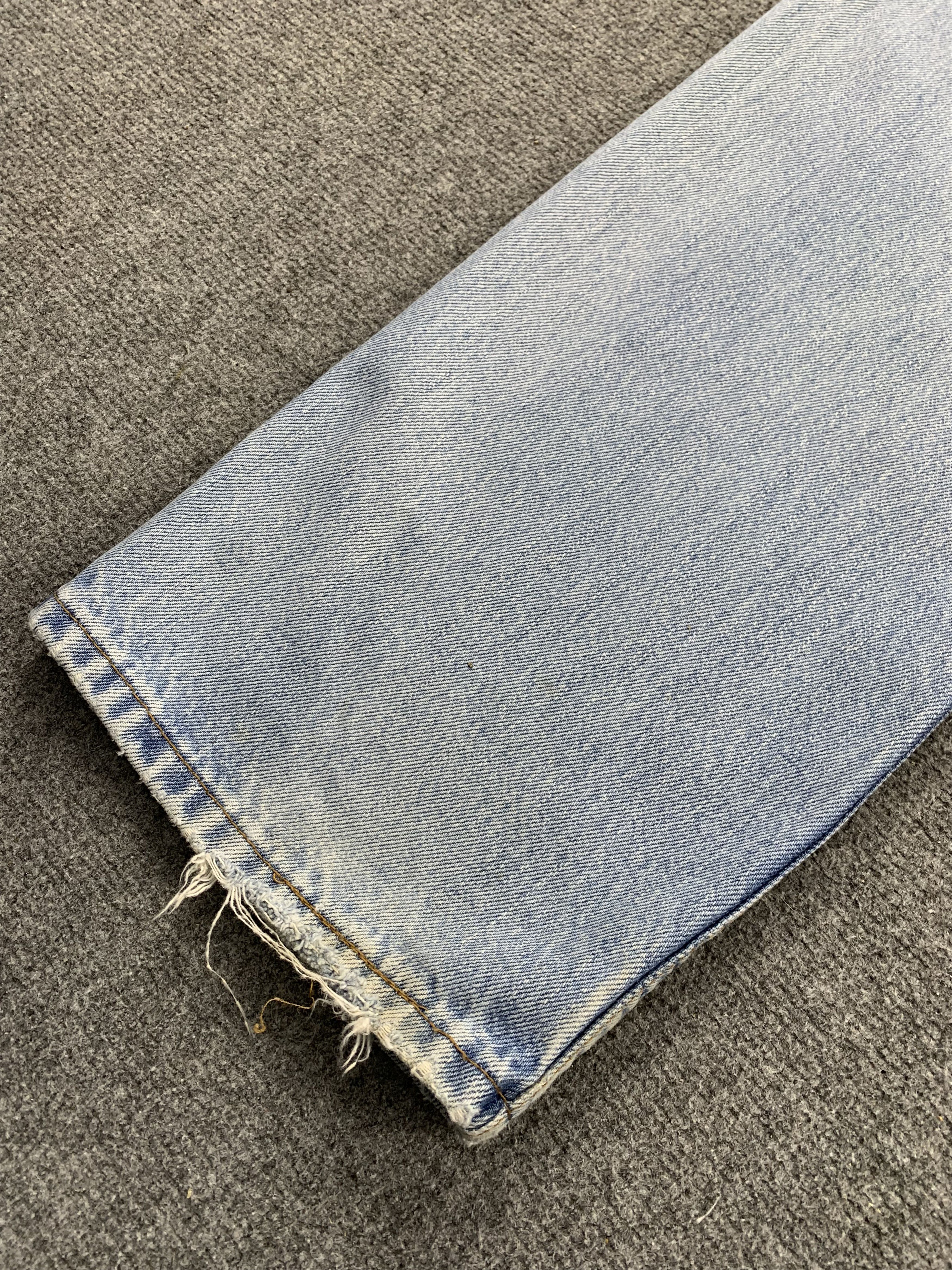 Levi's Vintage Levis 505 Light Wash Jeans DP2094 Size US 35 - 17 Thumbnail