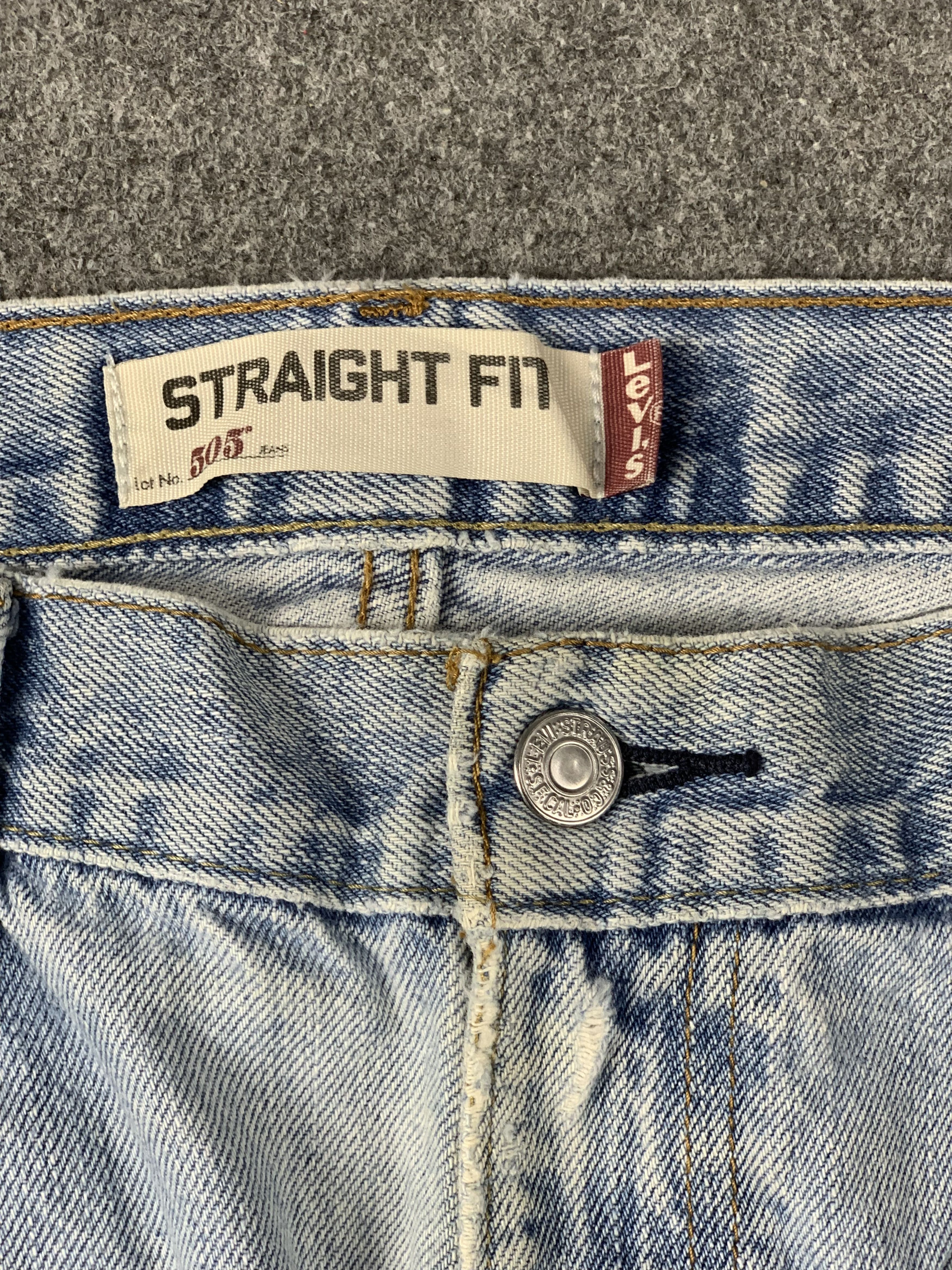 Levi's Vintage Levis 505 Light Wash Jeans DP2094 Size US 35 - 6 Thumbnail