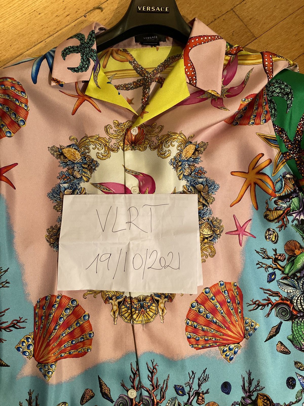 Versace VERSACE SS20 TRESOR DE LA MER SHIRT Size US L / EU 52-54 / 3 - 8 Thumbnail
