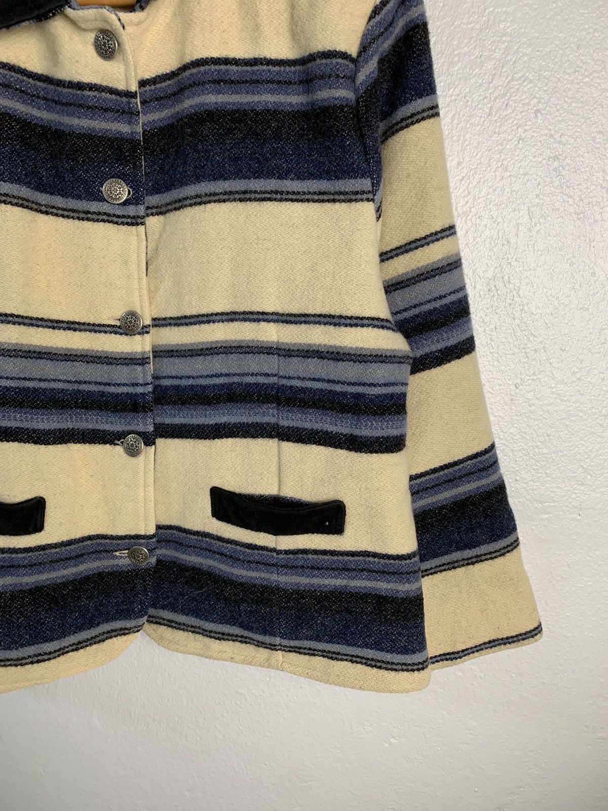 Woolrich Woolen Mills Vintage Woolrich Stripe Jacket Size M / US 6-8 / IT 42-44 - 2 Thumbnail