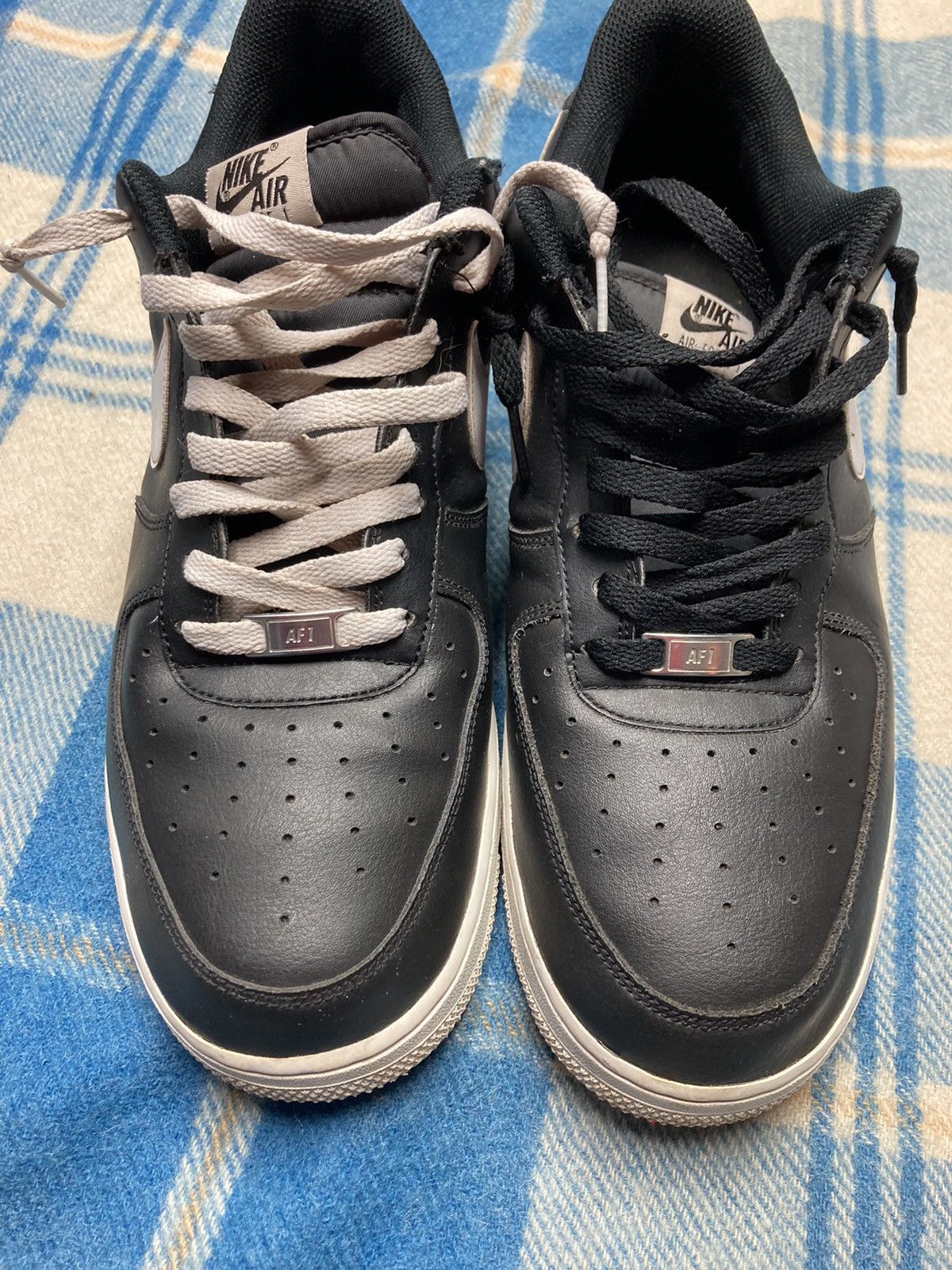 Nike 2019 Air Force 1 low black w/ white swoosh CJ0952 - 001 13 Size US 13 / EU 46 - 6 Thumbnail