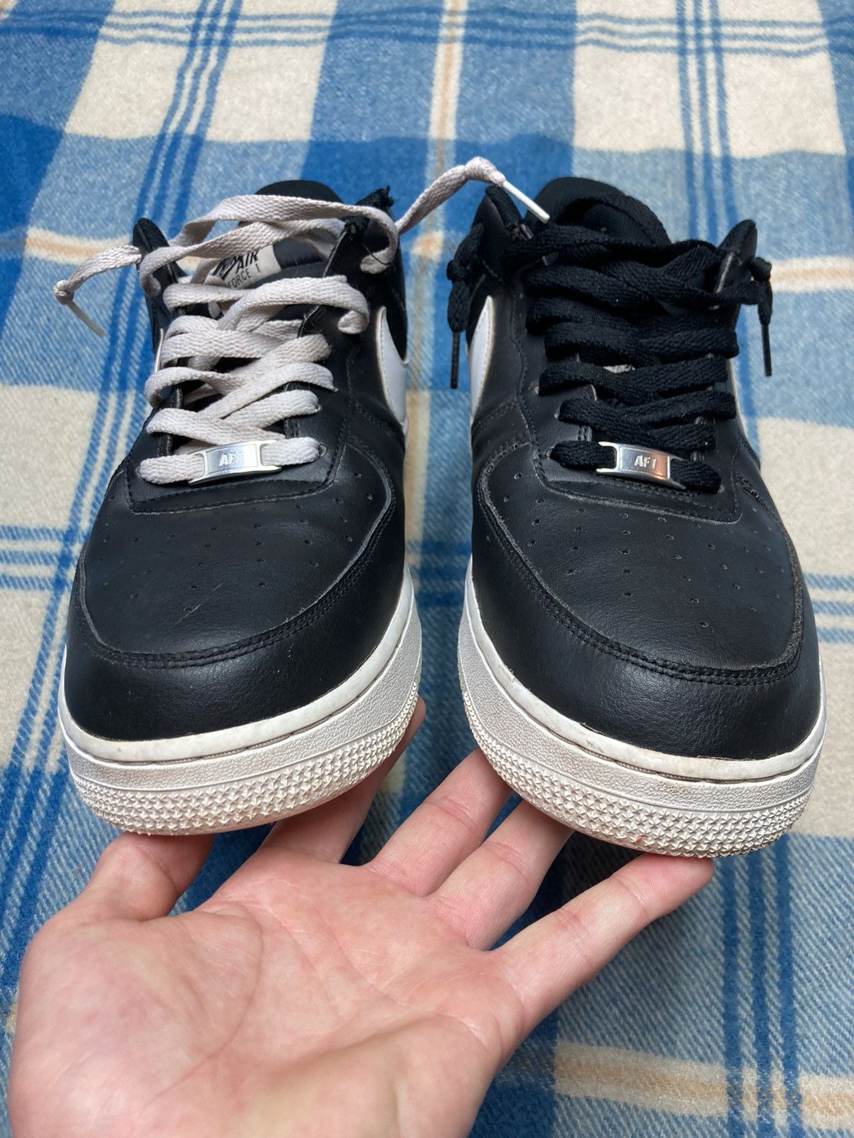 Nike 2019 Air Force 1 low black w/ white swoosh CJ0952 - 001 13 Size US 13 / EU 46 - 7 Thumbnail