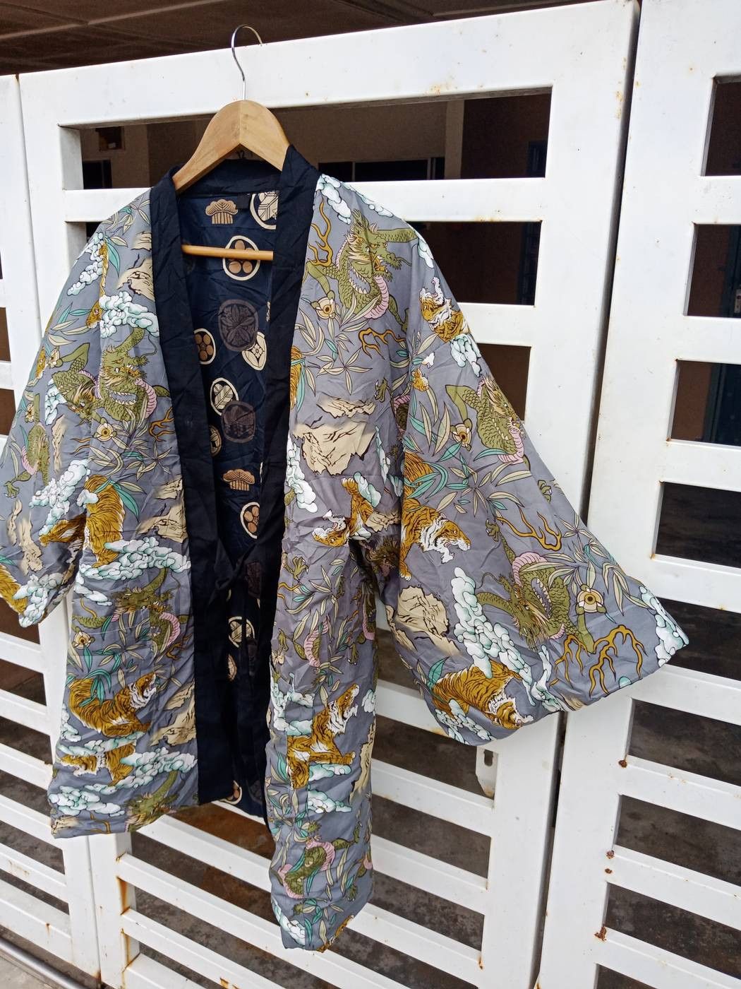 Japanese Brand Japanese Handmade Dragon Vs Tiger OVP Embroidered Kimono Size US L / EU 52-54 / 3 - 5 Thumbnail