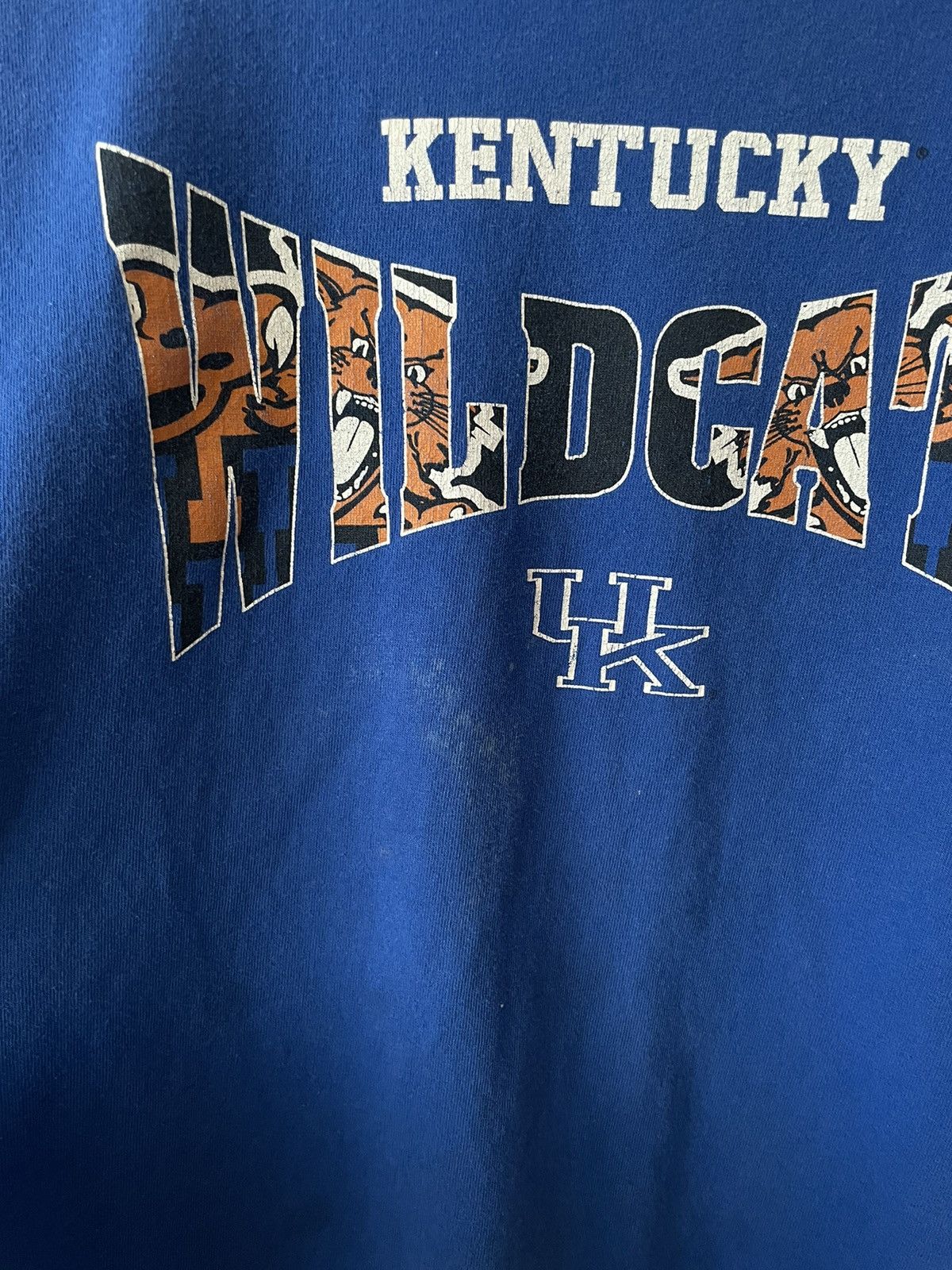 Vintage Vintage 90s UK Wildcats Tee Size Medium Size US M / EU 48-50 / 2 - 2 Thumbnail
