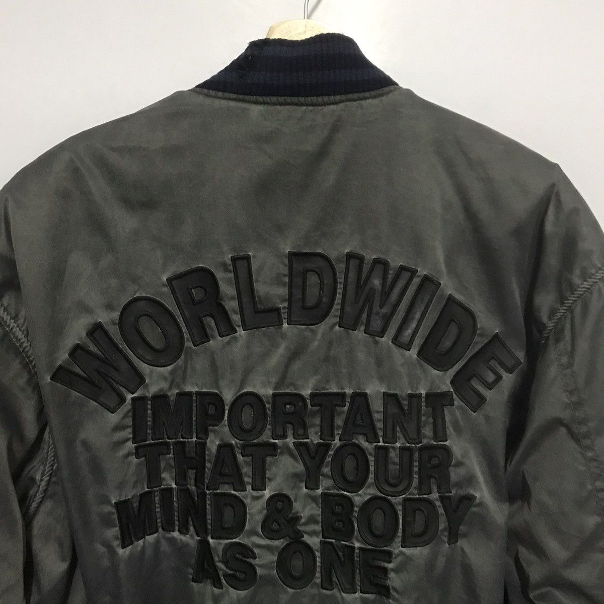Japanese Brand × Worldwide Youth Worldwide US special Present Bomber black faded Jacket Size US L / EU 52-54 / 3 - 8 Thumbnail