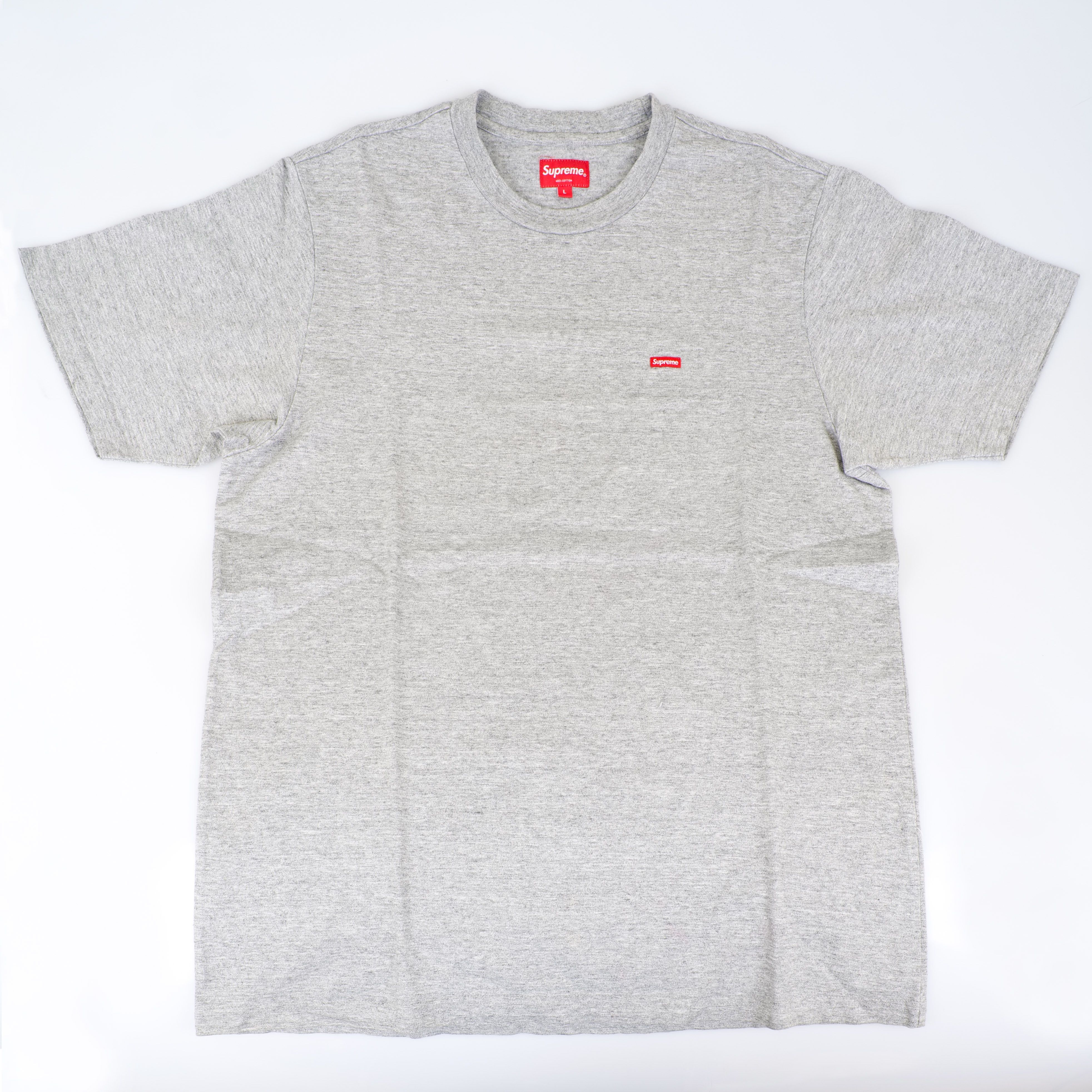 Brand New Supreme shops Mini Box Logo Tee Size Small