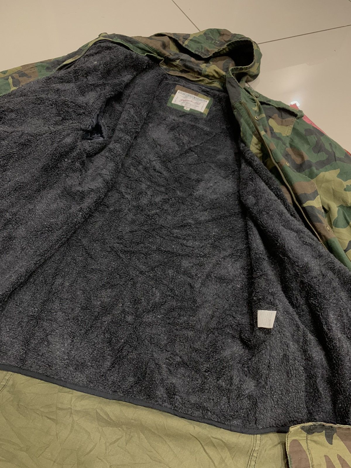 Vintage PARACHUTING INSULATION CAMOUFLAGE PARKA Size US L / EU 52-54 / 3 - 6 Thumbnail