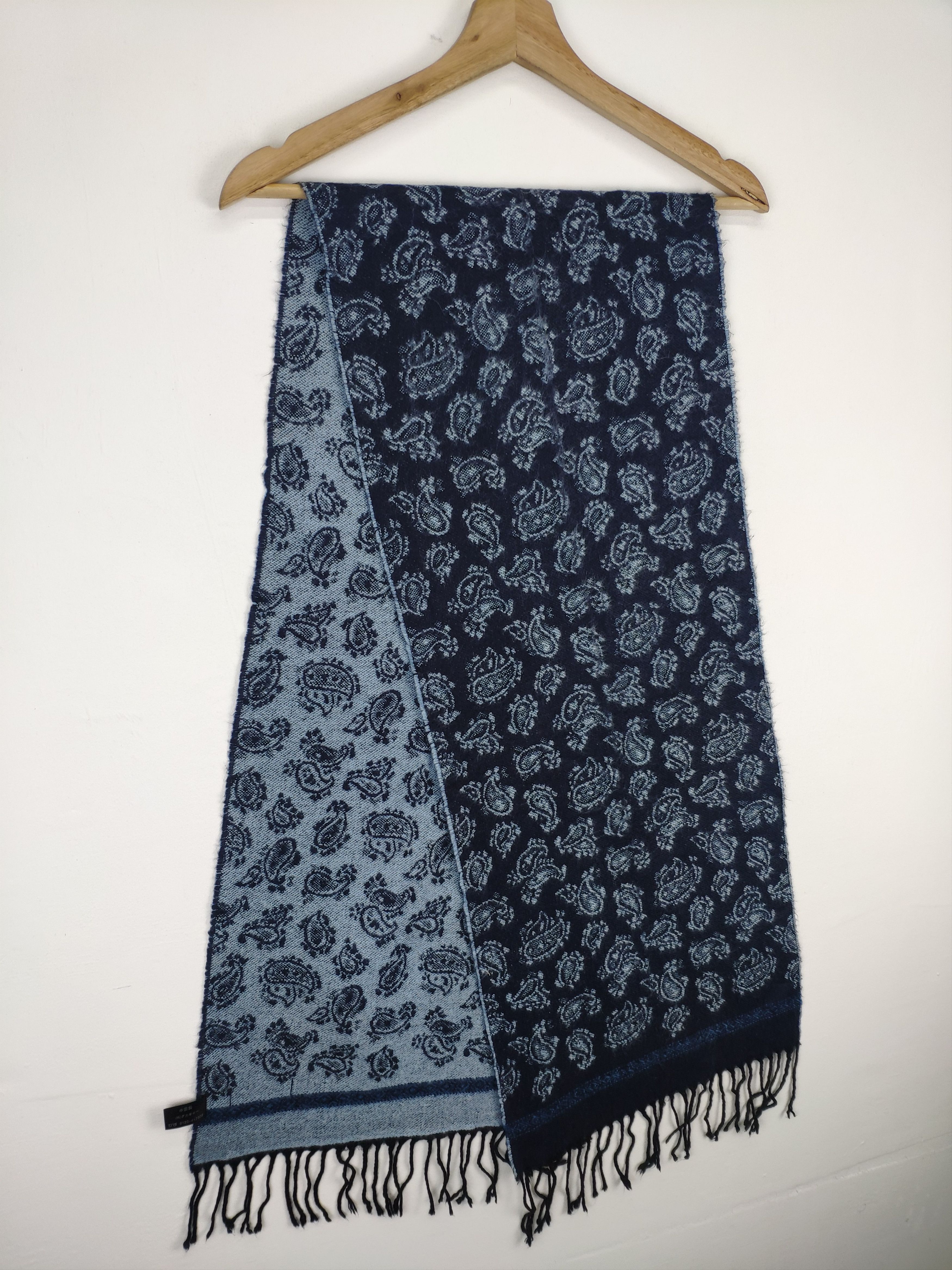 Vintage Steal 💥 Vintage Scarf Paisley Wool Scarf Muffler Size ONE SIZE - 3 Thumbnail