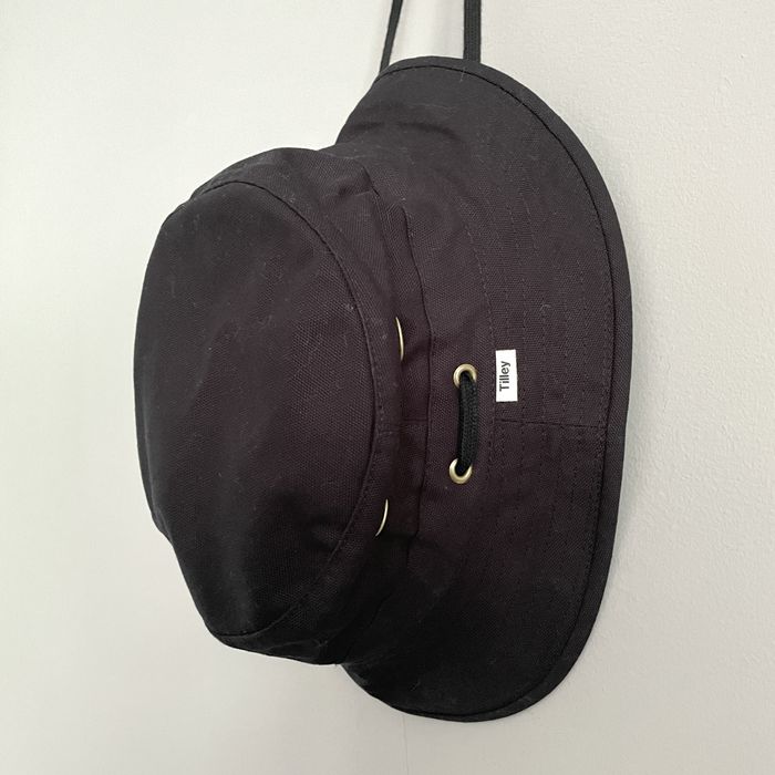 Tilley Tilley Black 100 Cotton Iconic T1 Sun Bucket Hat Wind Cord