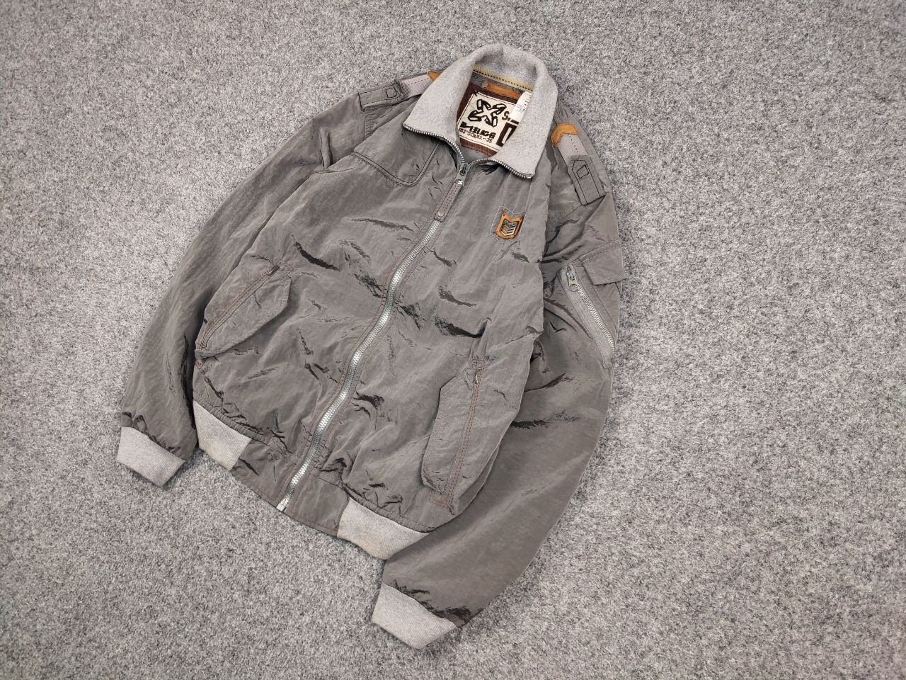 Energie Vintage 90's Sixty Energie Nylon Gray Light Bomber Jacket Size US L / EU 52-54 / 3 - 3 Thumbnail
