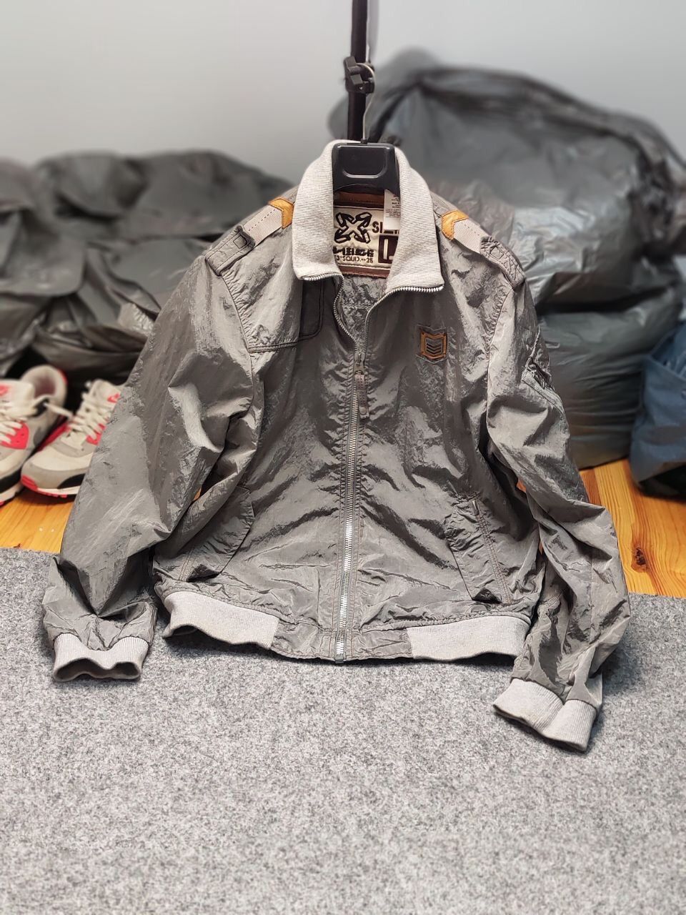 Energie Vintage 90's Sixty Energie Nylon Gray Light Bomber Jacket Size US L / EU 52-54 / 3 - 25 Thumbnail