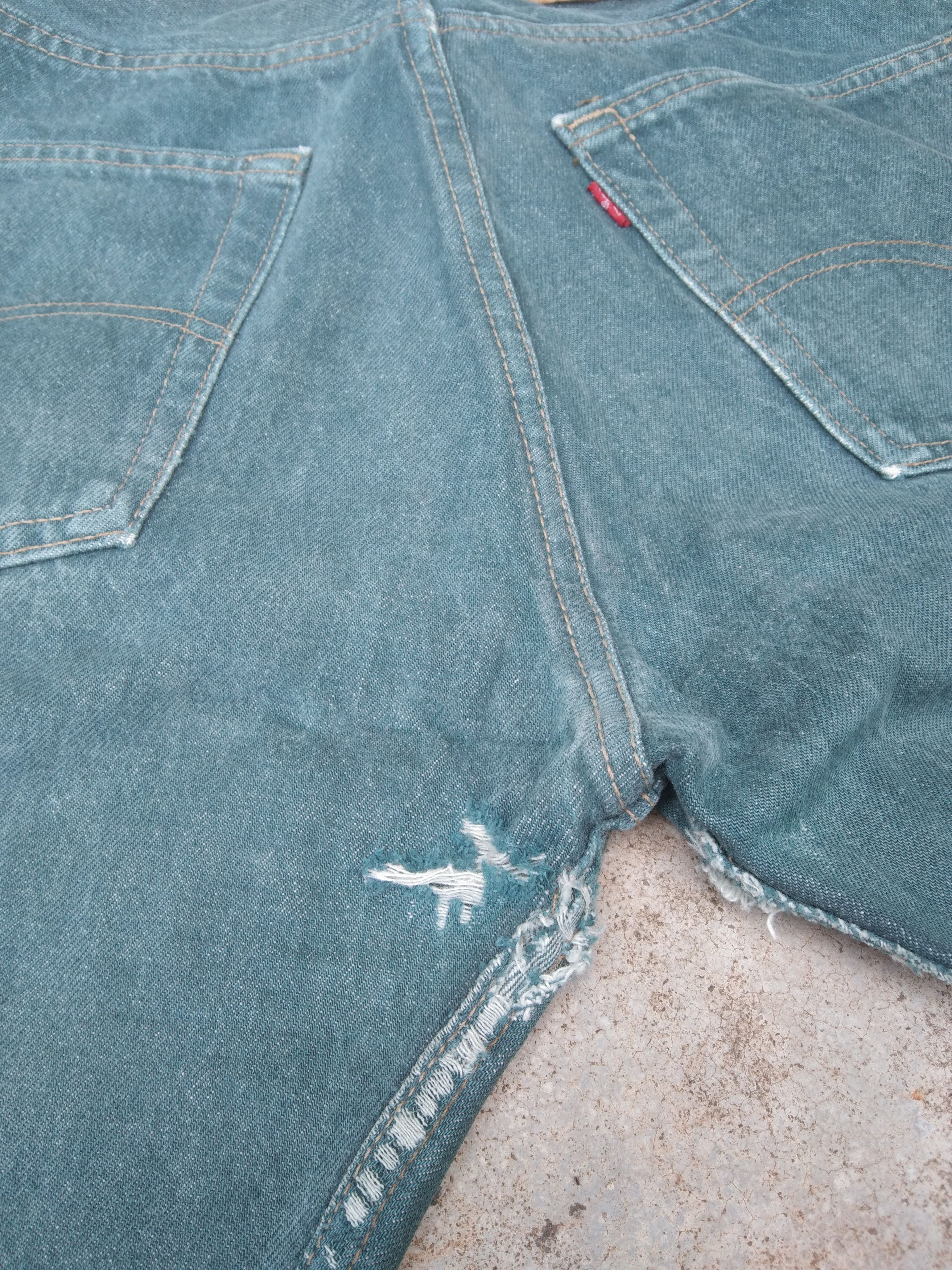 Levi's Vintage Levi's 501 Straight Leg Distressed Jeans 32x30 Size US 32 / EU 48 - 5 Thumbnail
