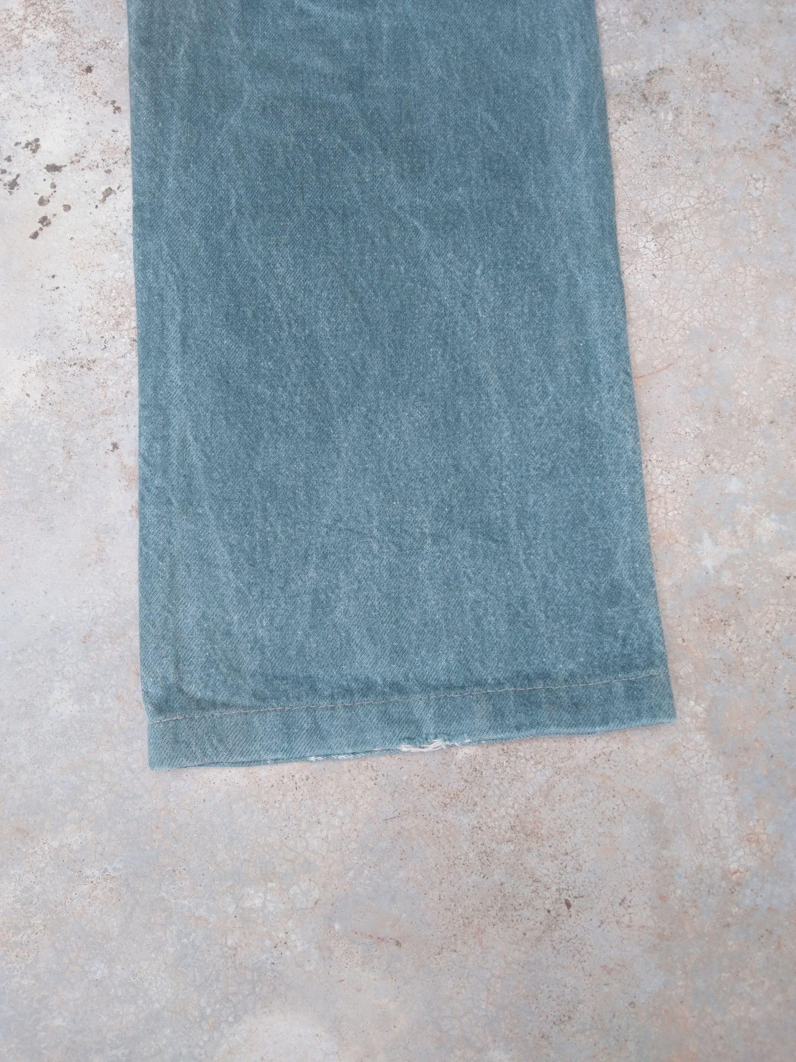 Levi's Vintage Levi's 501 Straight Leg Distressed Jeans 32x30 Size US 32 / EU 48 - 4 Thumbnail