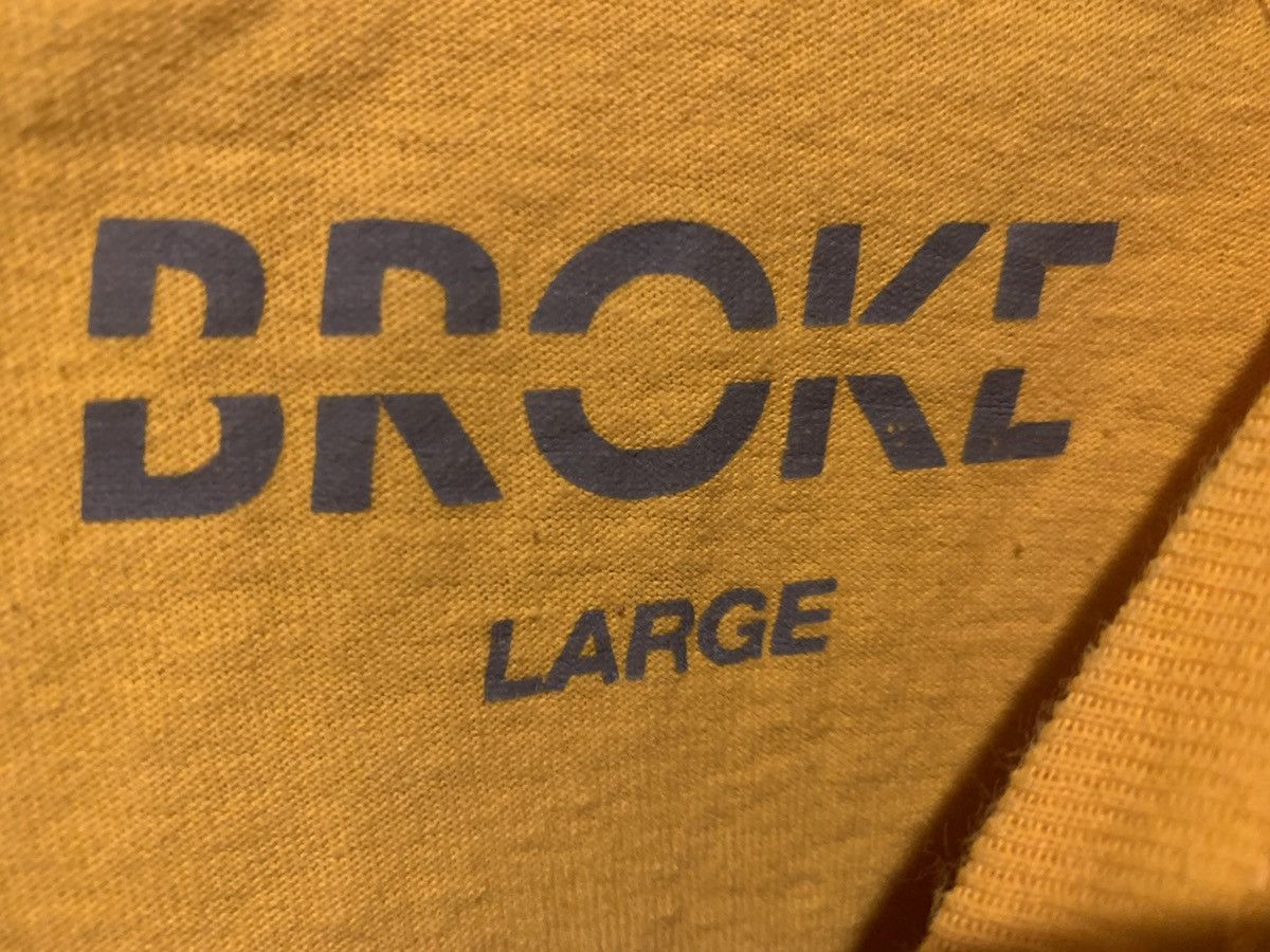 Vintage BrokeMiami Aim 2 Kill Angel Longsleeve T-shirt Size US L / EU 52-54 / 3 - 3 Thumbnail